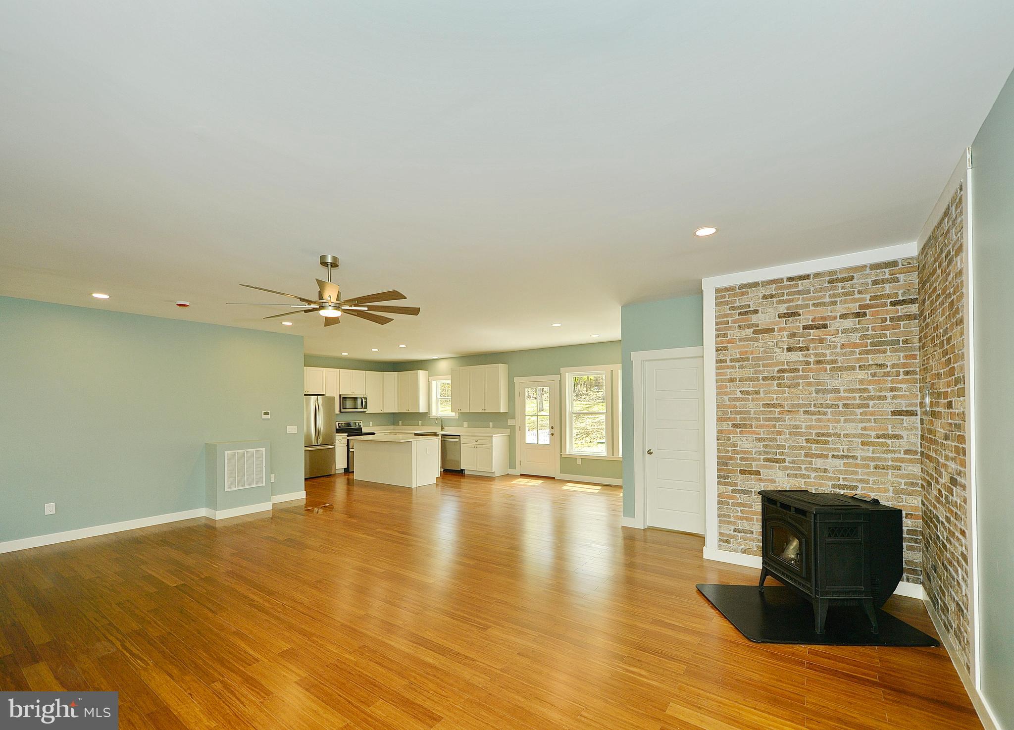 SHENANDOAH RETREAT - Residential