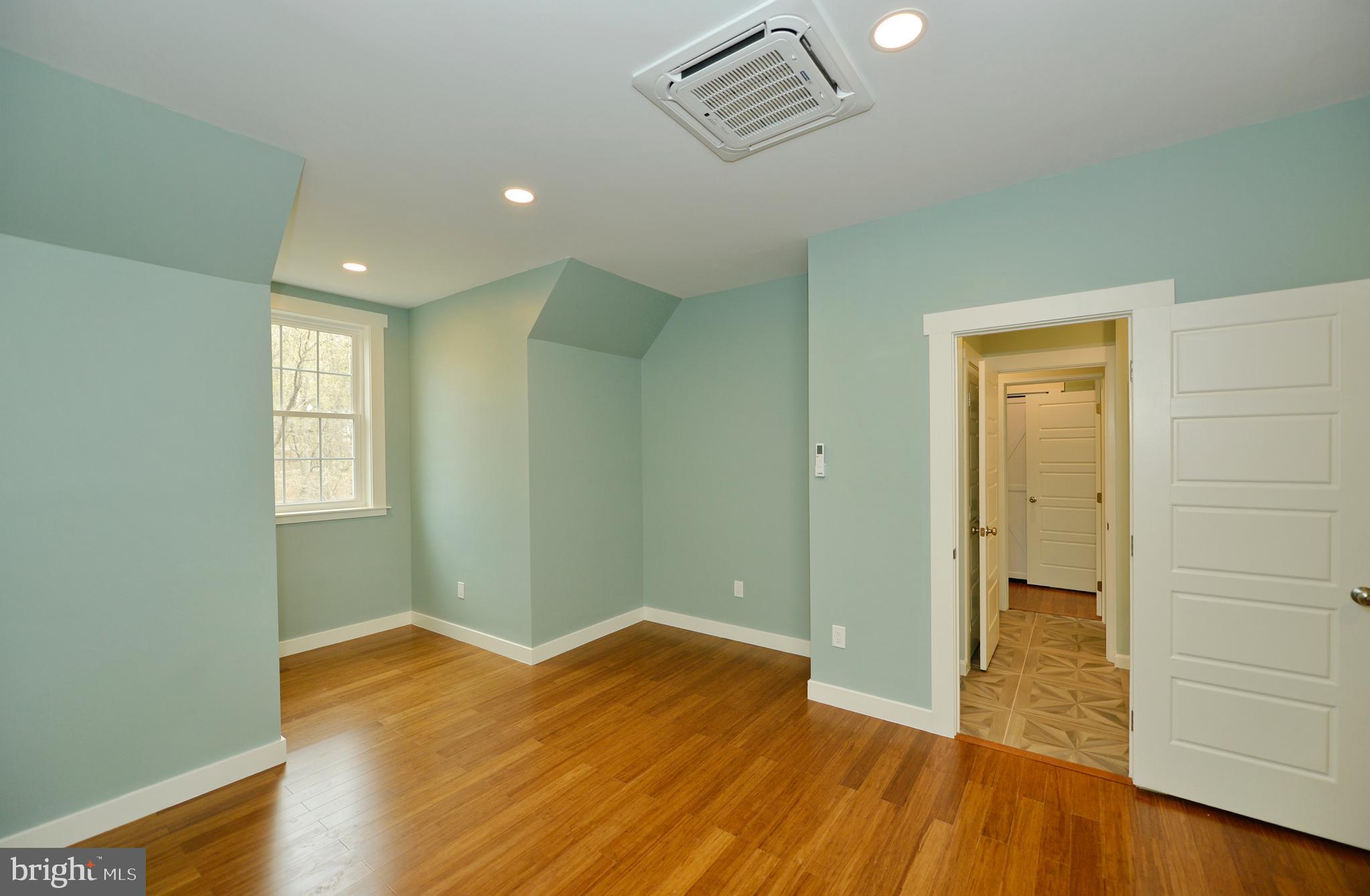 SHENANDOAH RETREAT - Residential