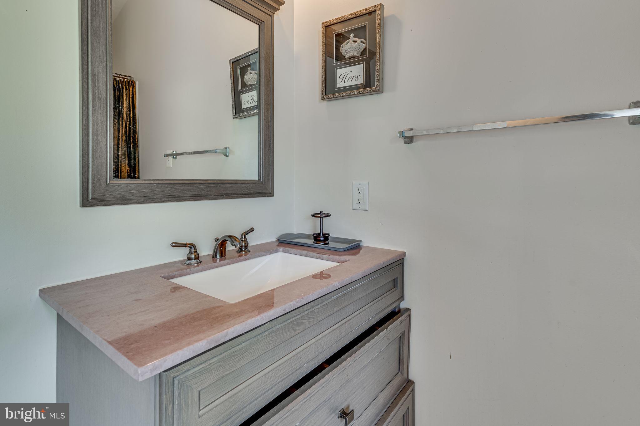 PERRYWOOD - Residential