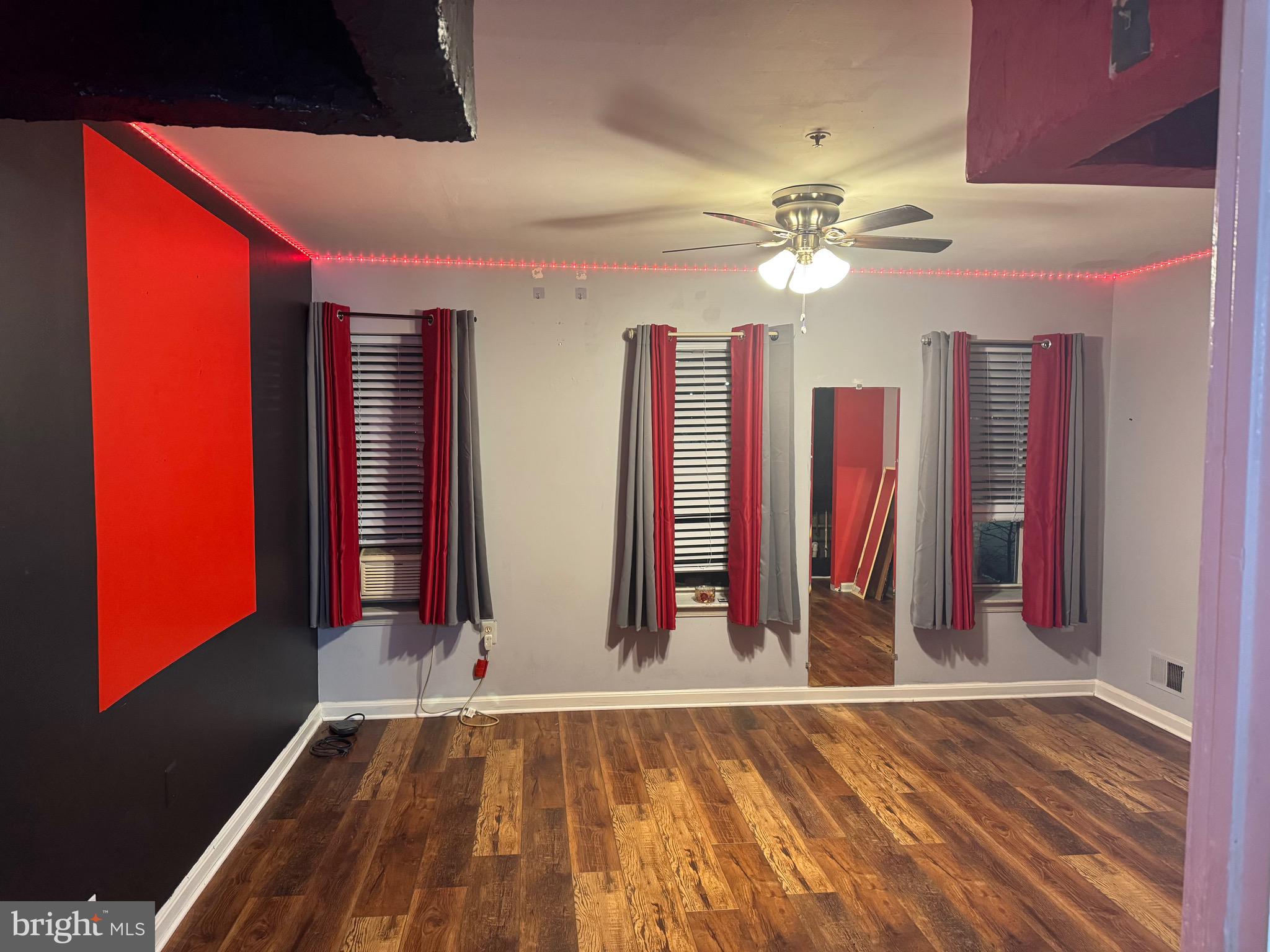 JOHNSTON SQUARE - Residential Lease