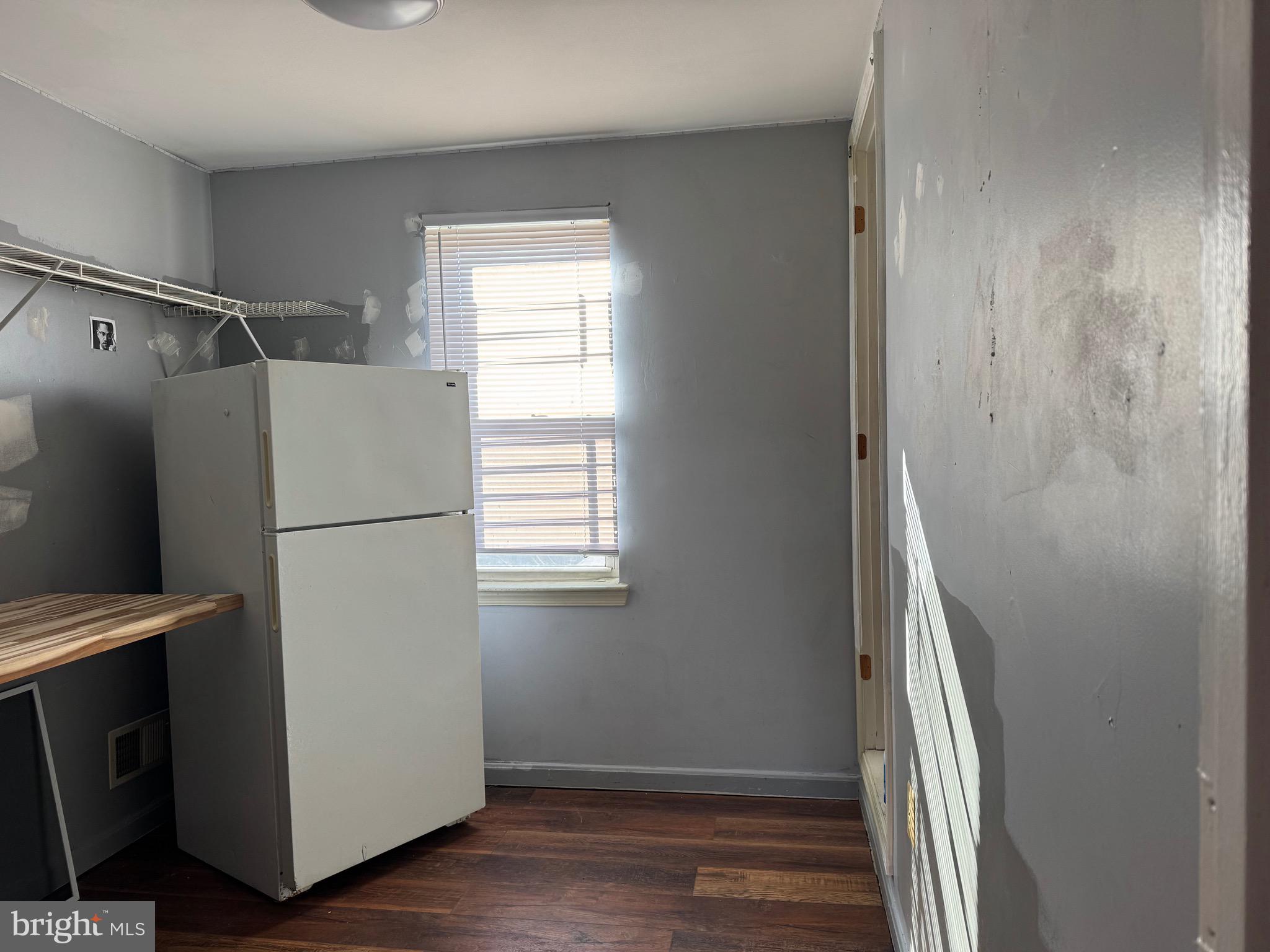 JOHNSTON SQUARE - Residential Lease