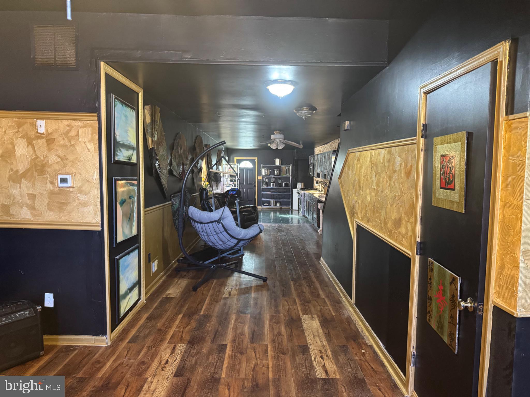 JOHNSTON SQUARE - Residential Lease