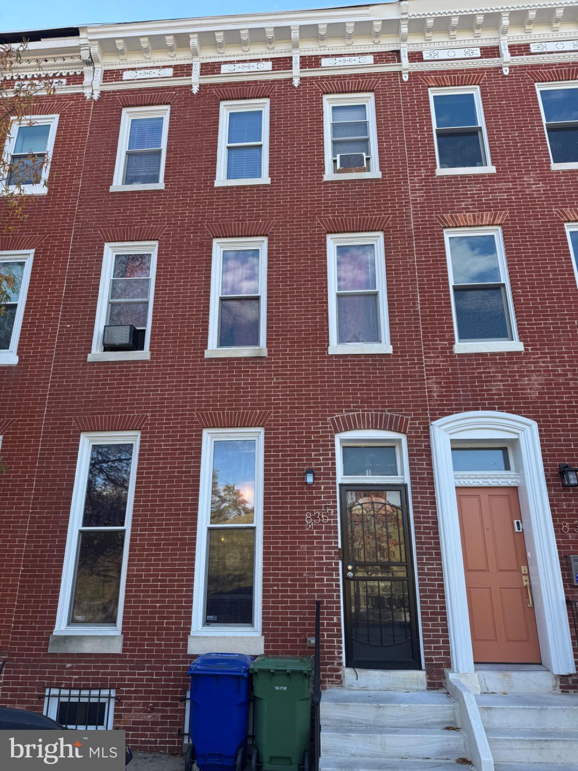 JOHNSTON SQUARE - Residential Lease