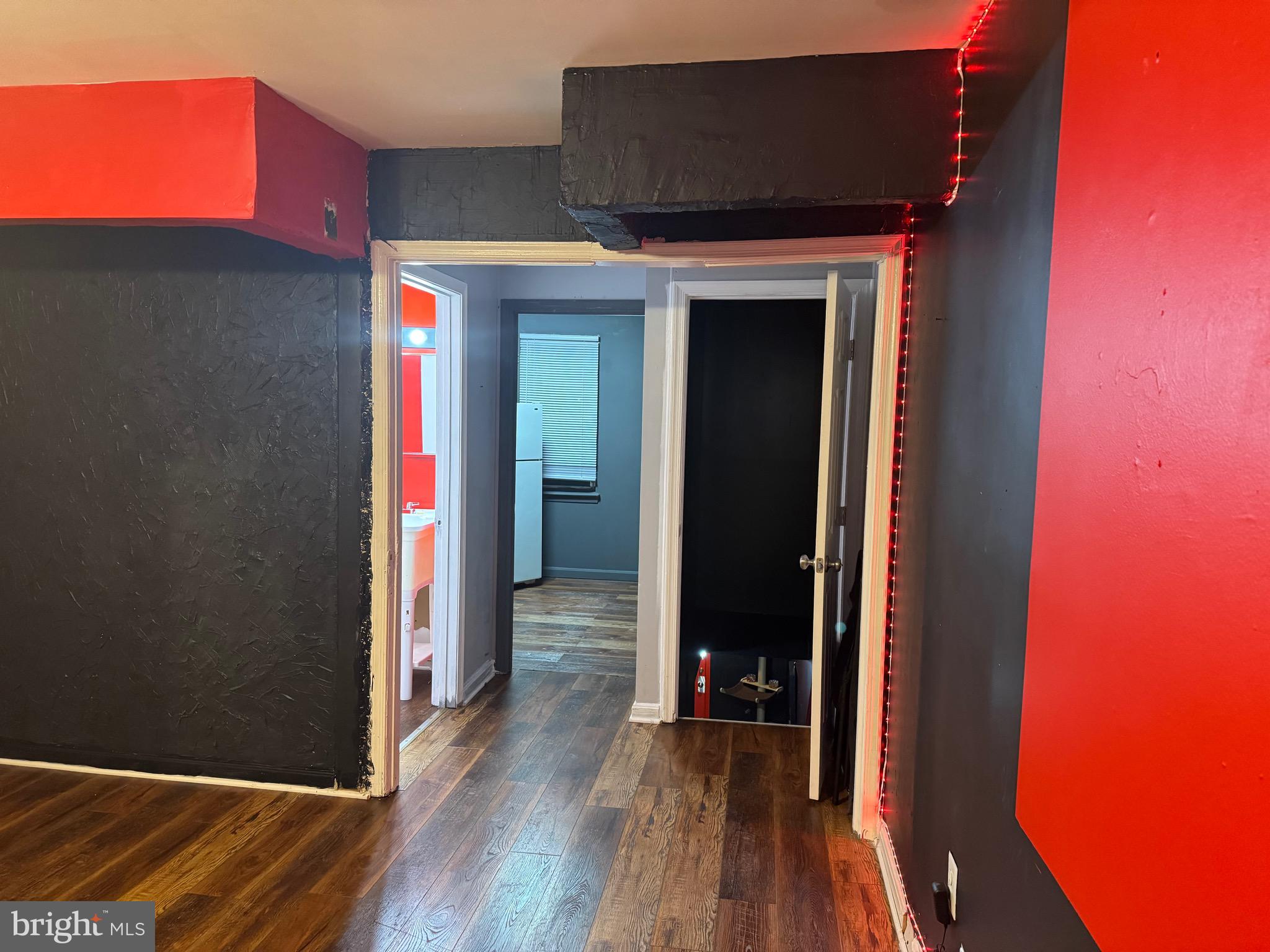 JOHNSTON SQUARE - Residential Lease