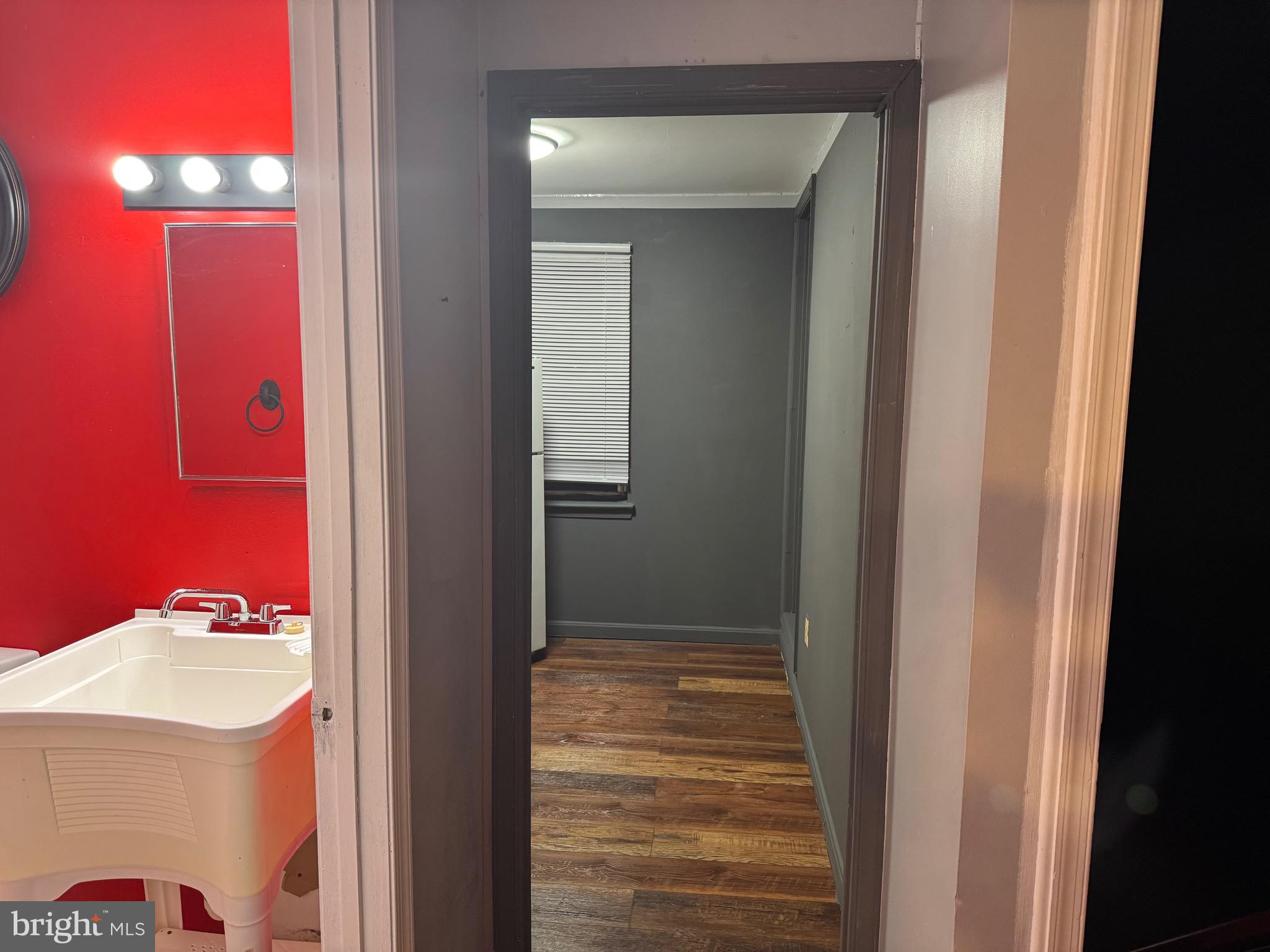 JOHNSTON SQUARE - Residential Lease