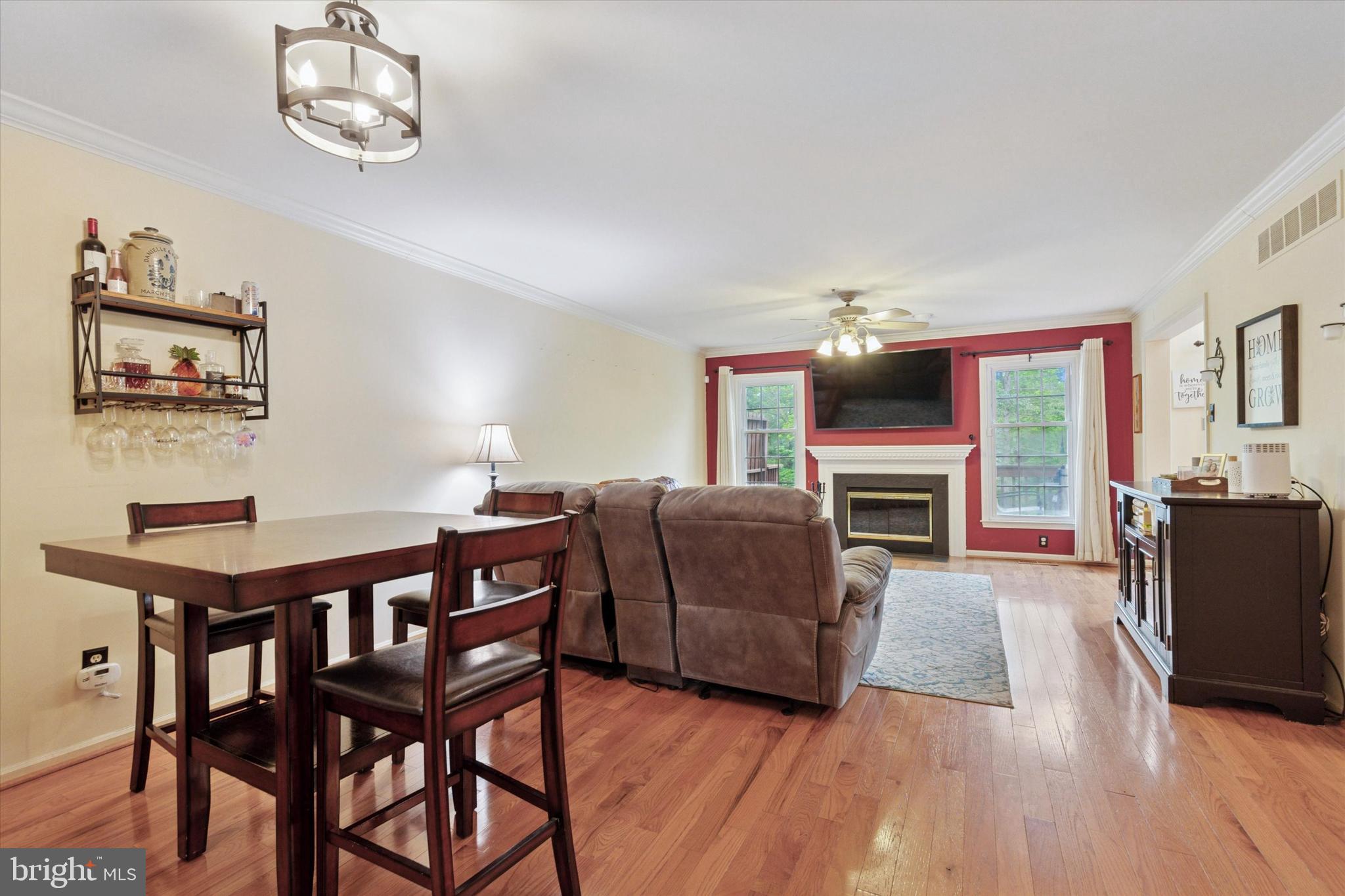 1911 REVOLUTIONARY COURT 105B