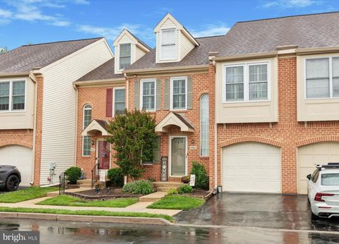 1911 REVOLUTIONARY COURT 105B PHOENIXVILLE PA 19460