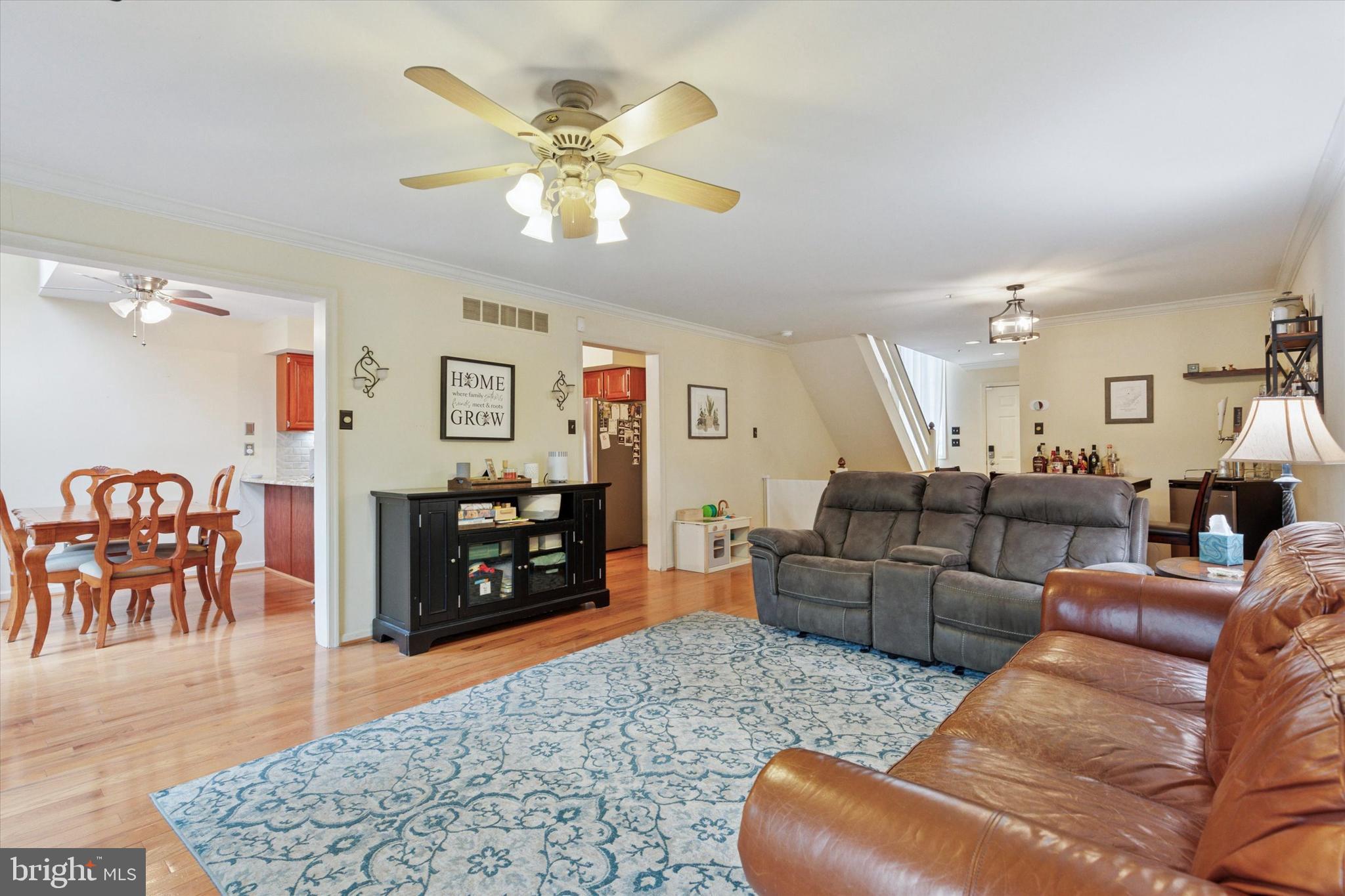 1911 REVOLUTIONARY COURT 105B