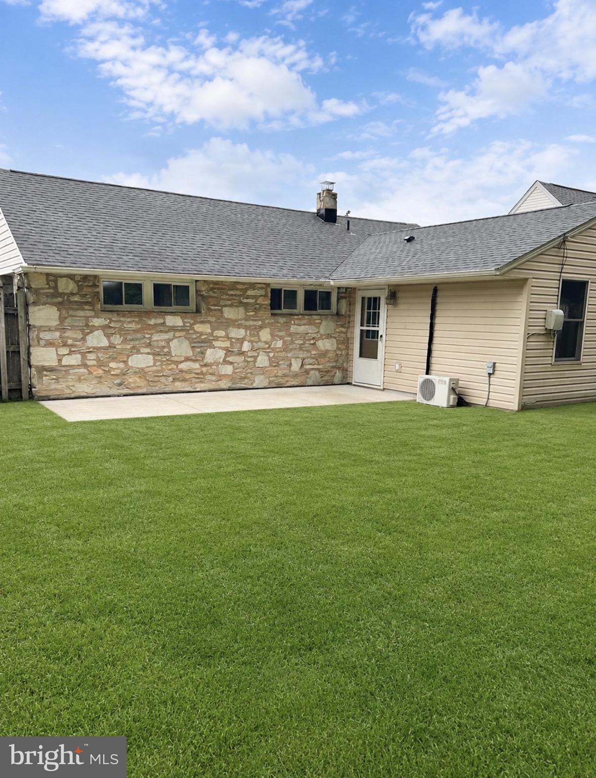 2515 WOODLAWN DRIVE