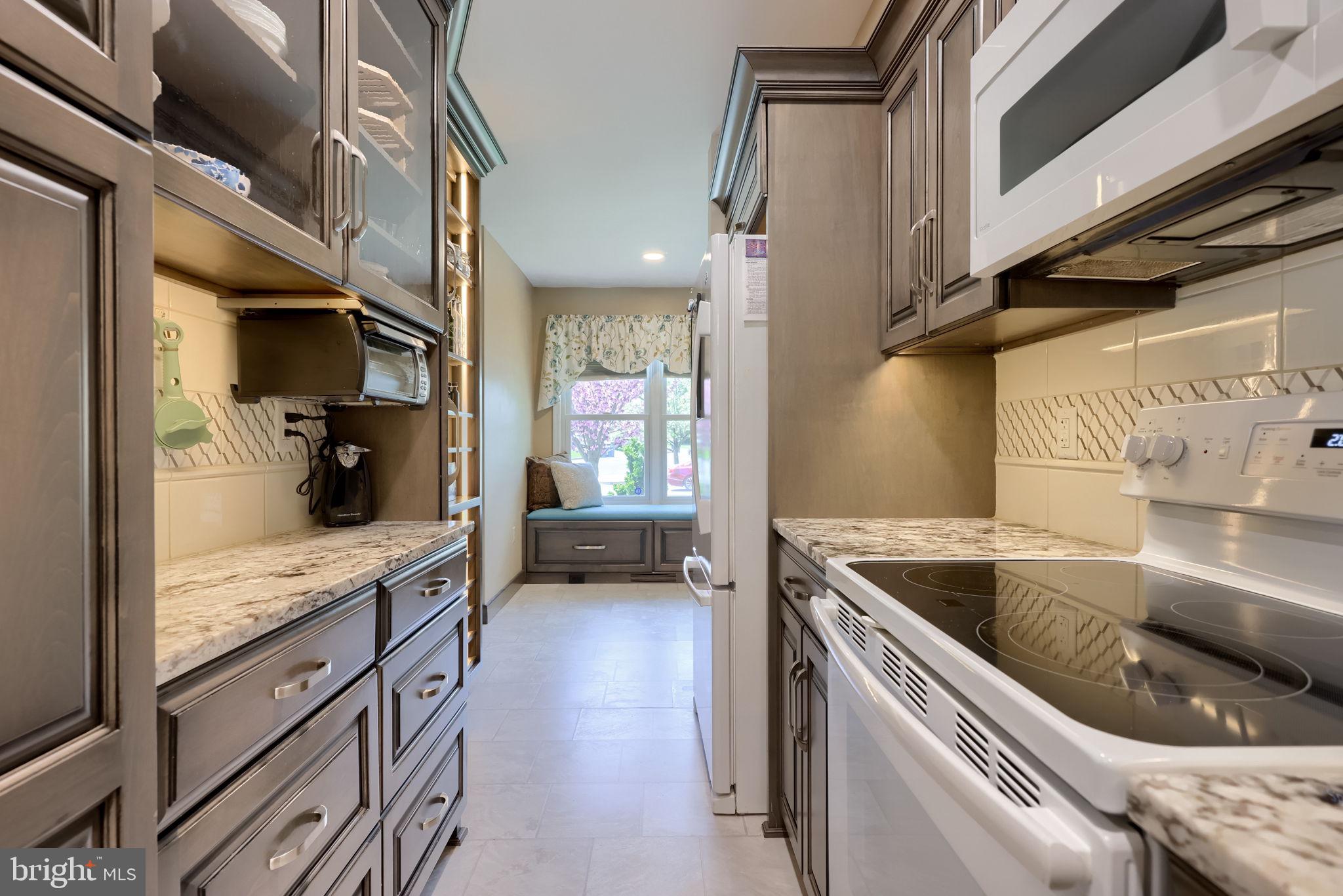 SUMMIT HILLS - Residential