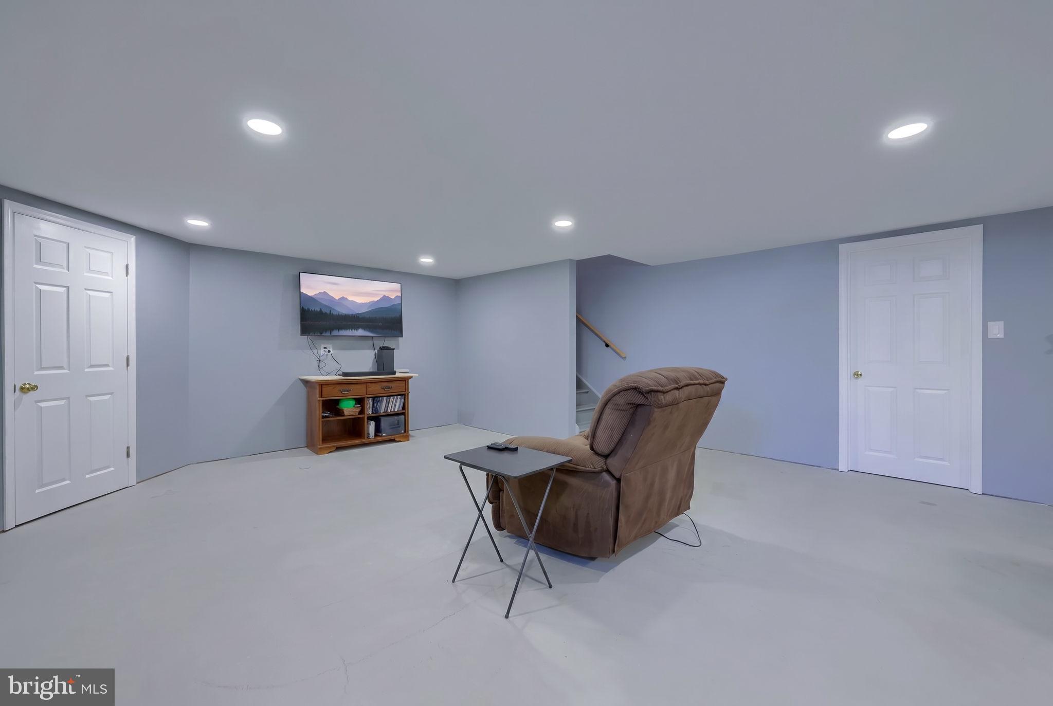 SUMMIT HILLS - Residential