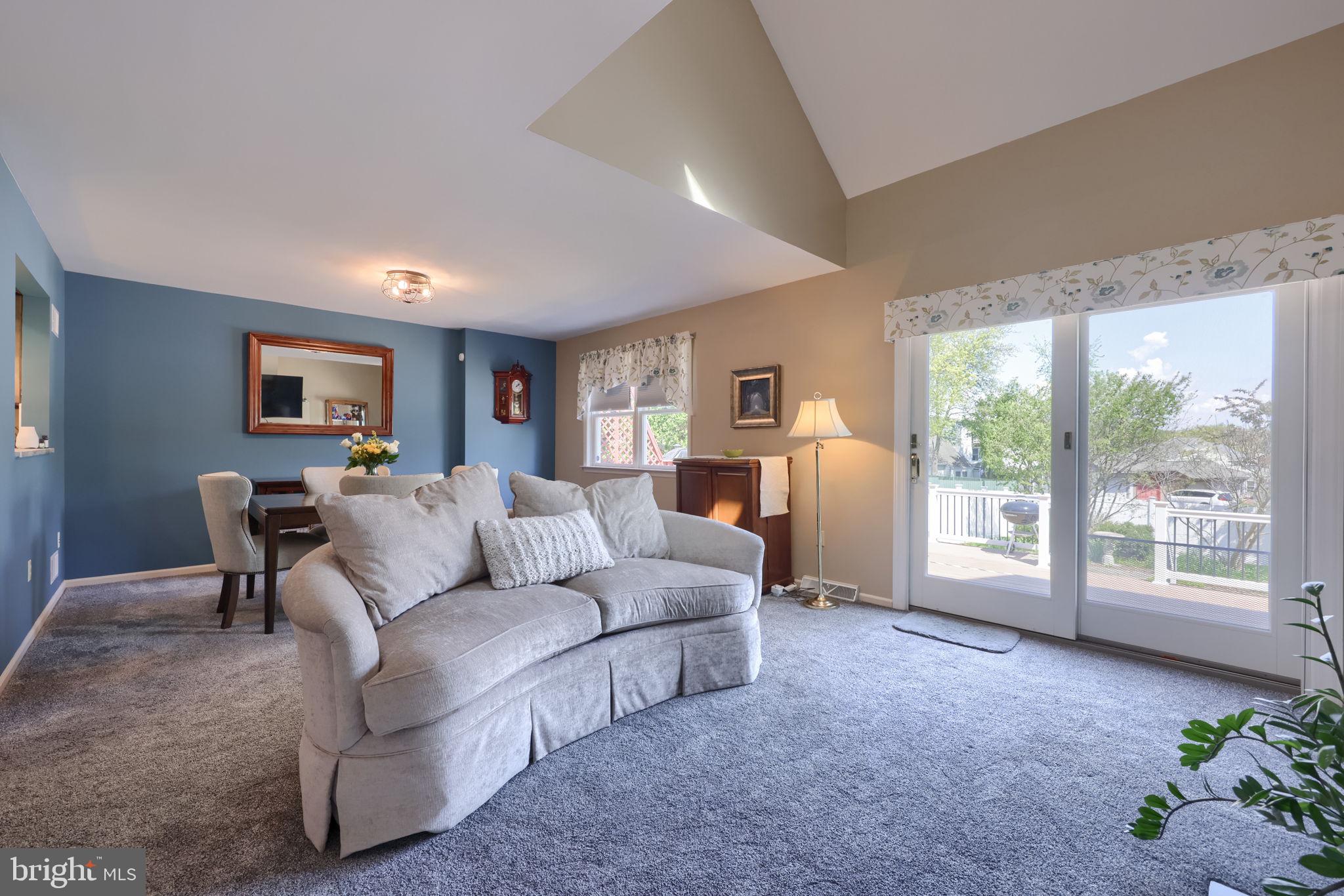 SUMMIT HILLS - Residential