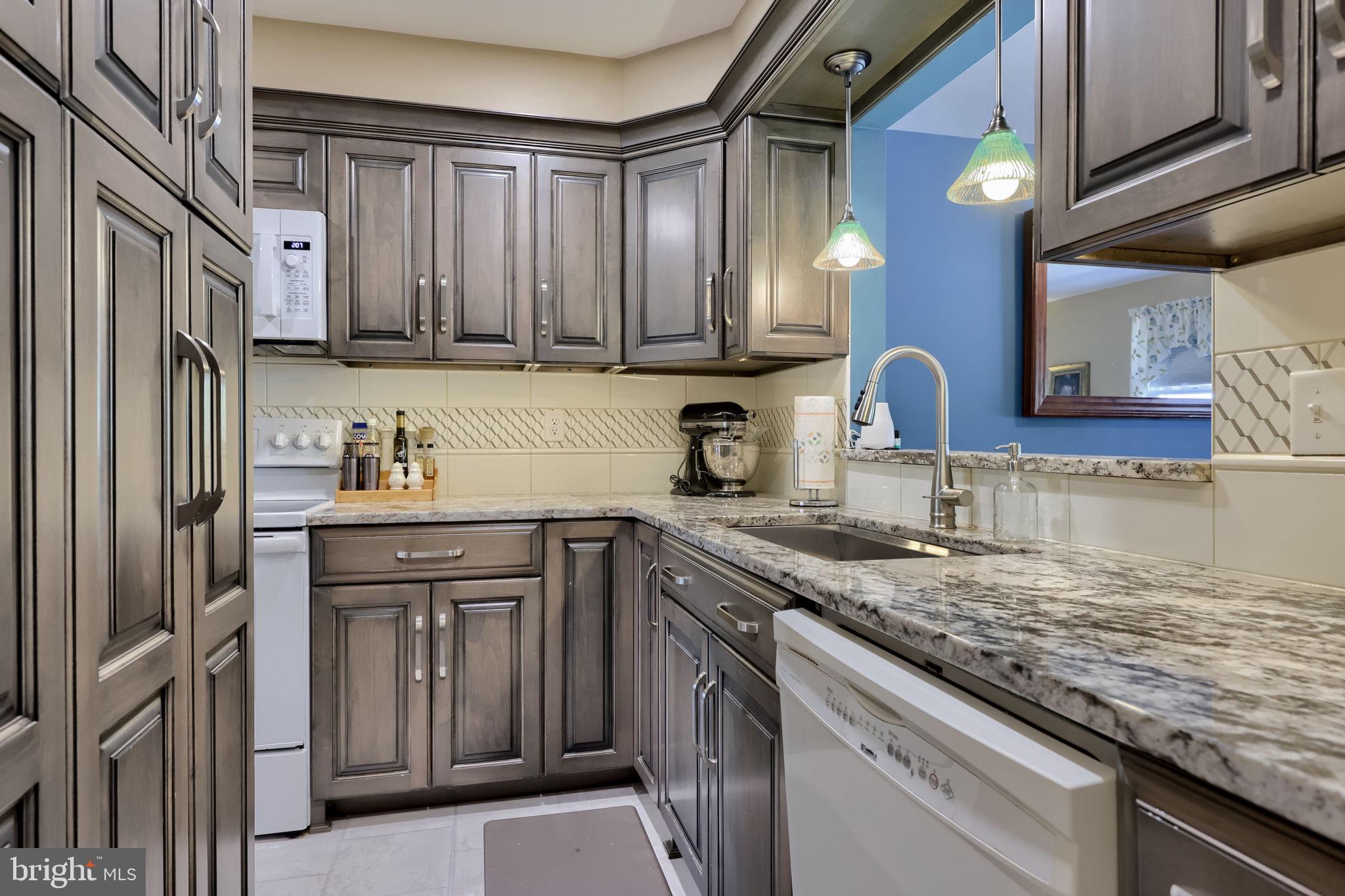 SUMMIT HILLS - Residential