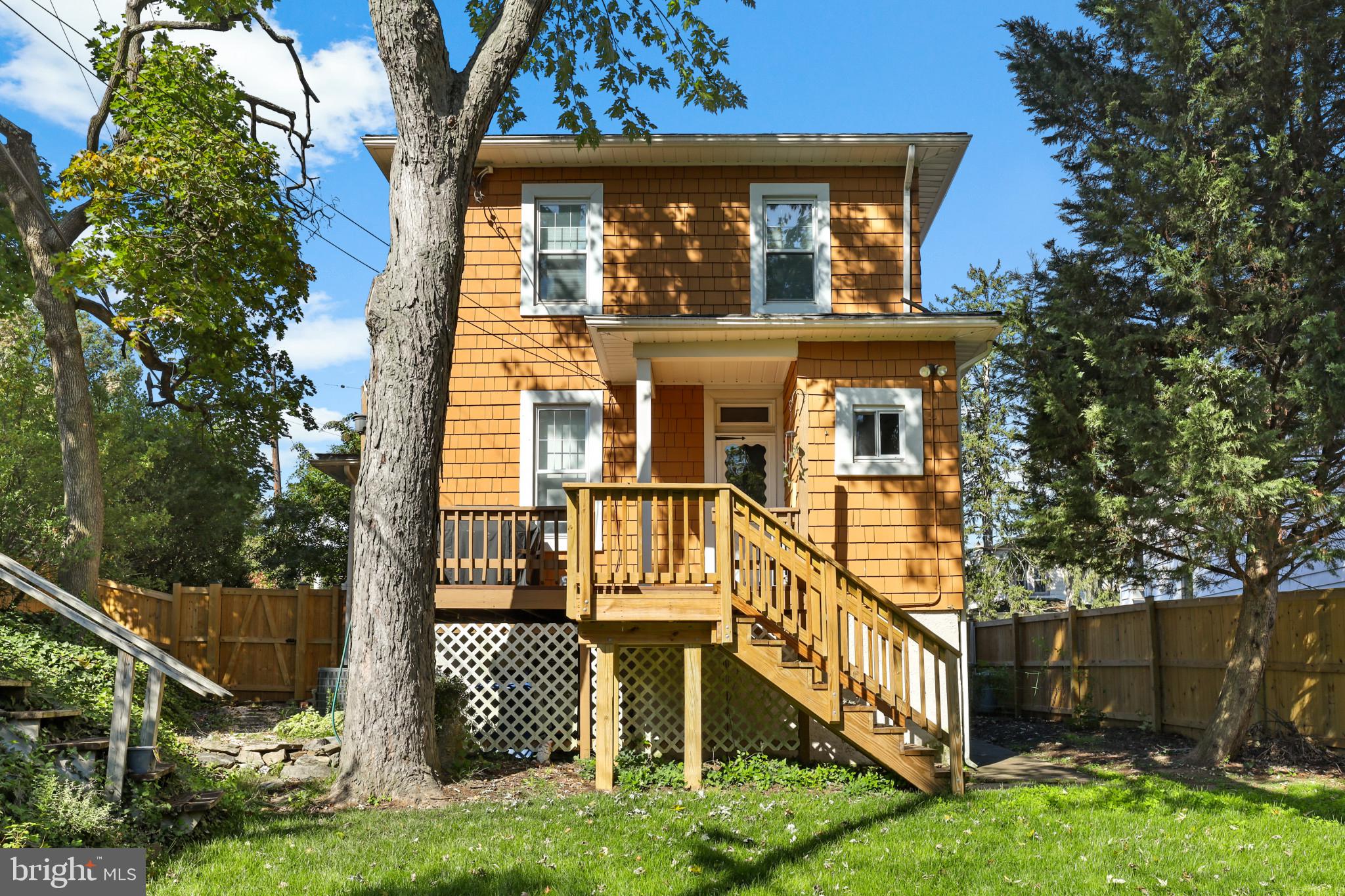 LAKE EVESHAM - Residential Lease