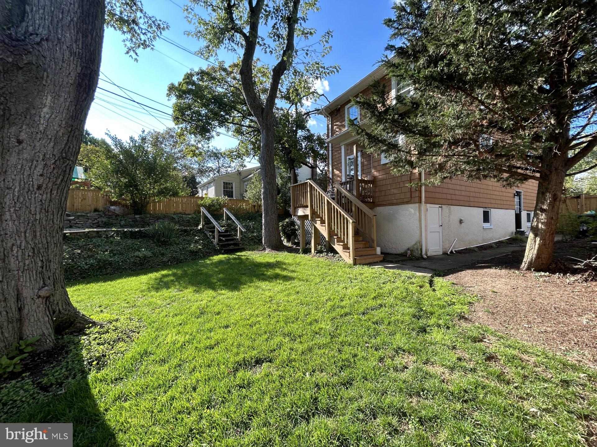 LAKE EVESHAM - Residential Lease