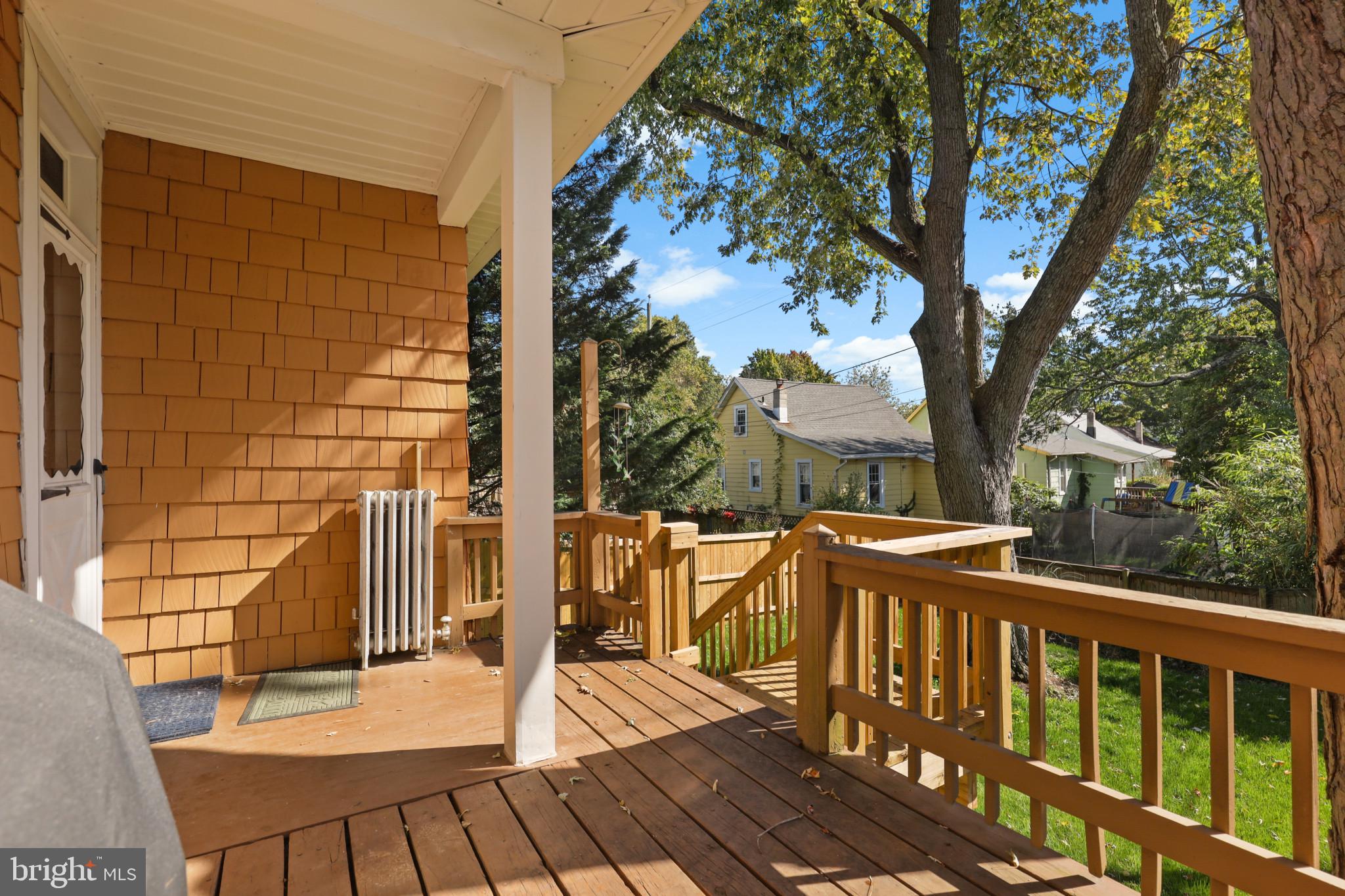 LAKE EVESHAM - Residential Lease