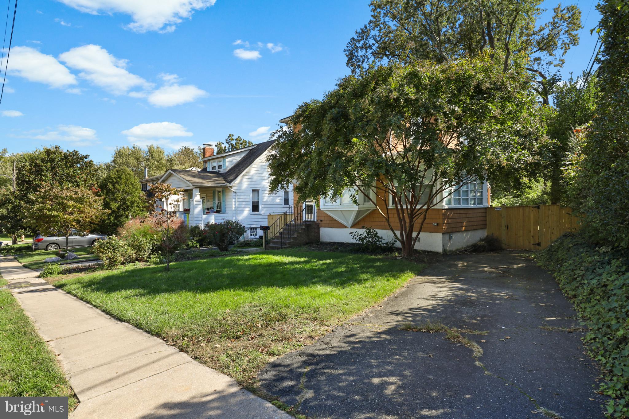 LAKE EVESHAM - Residential Lease