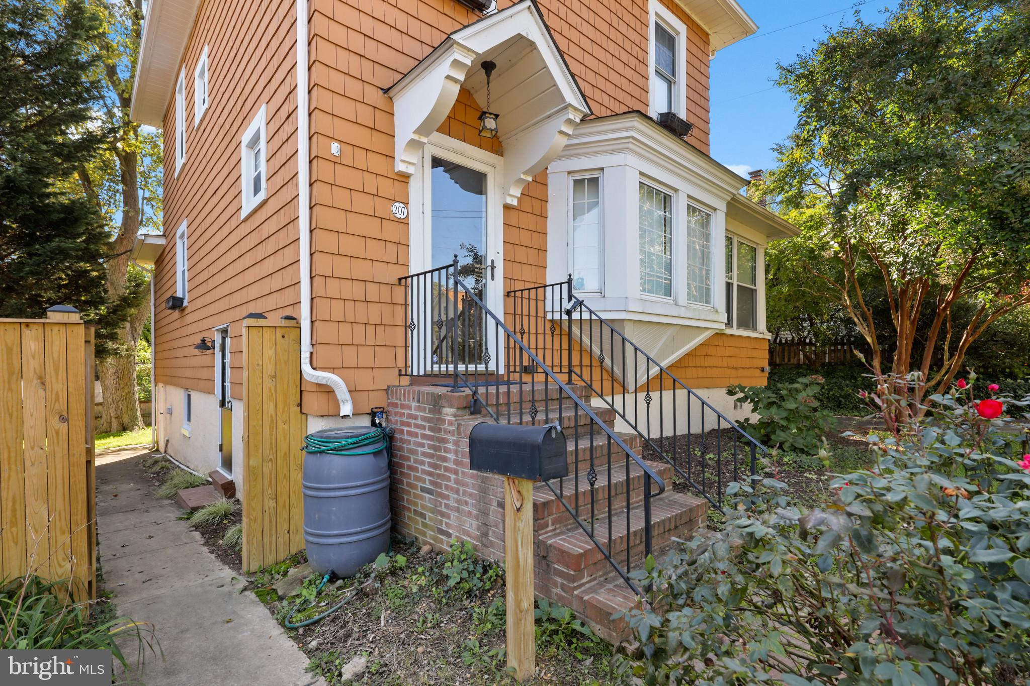 LAKE EVESHAM - Residential Lease