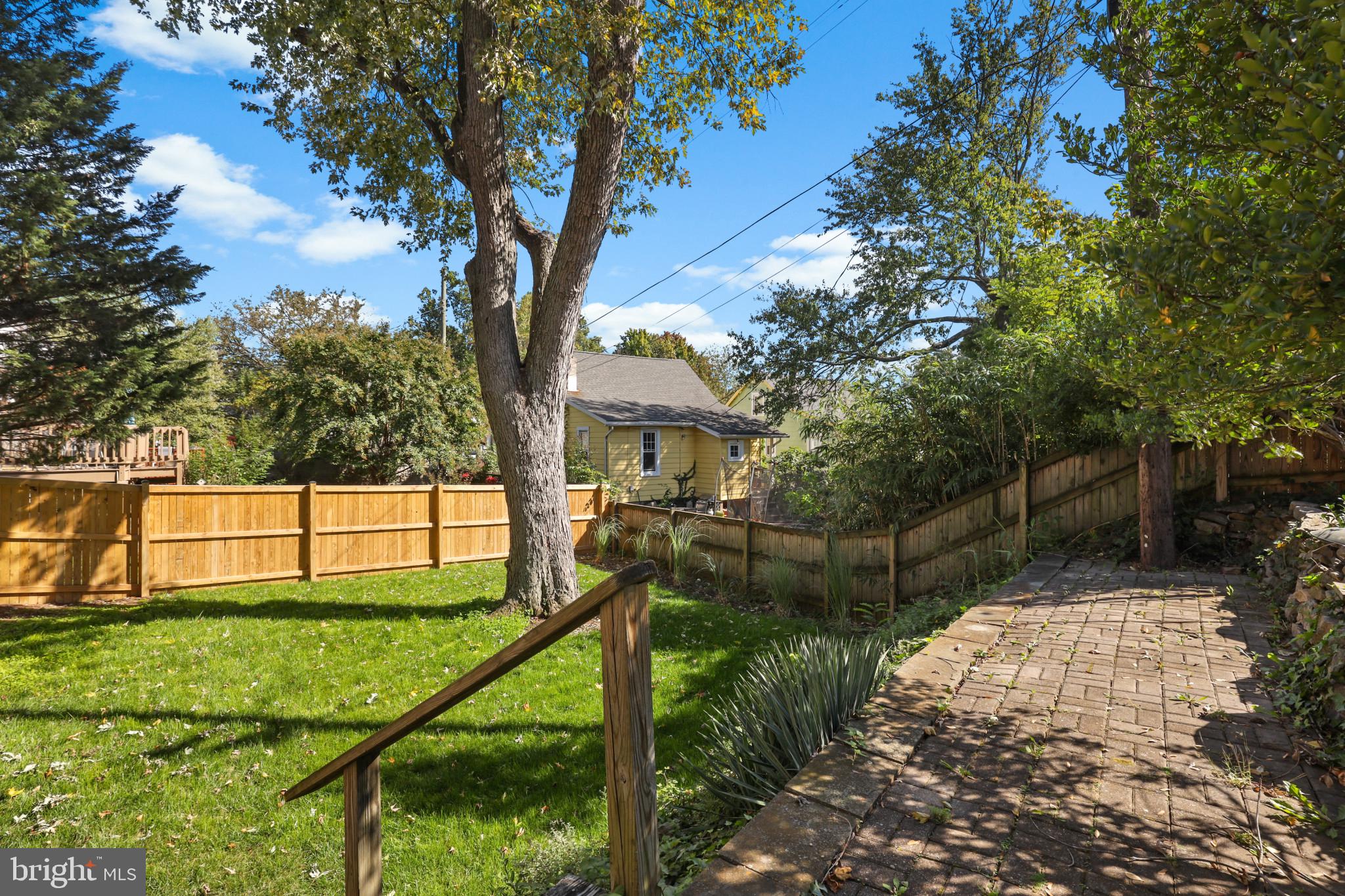 LAKE EVESHAM - Residential Lease