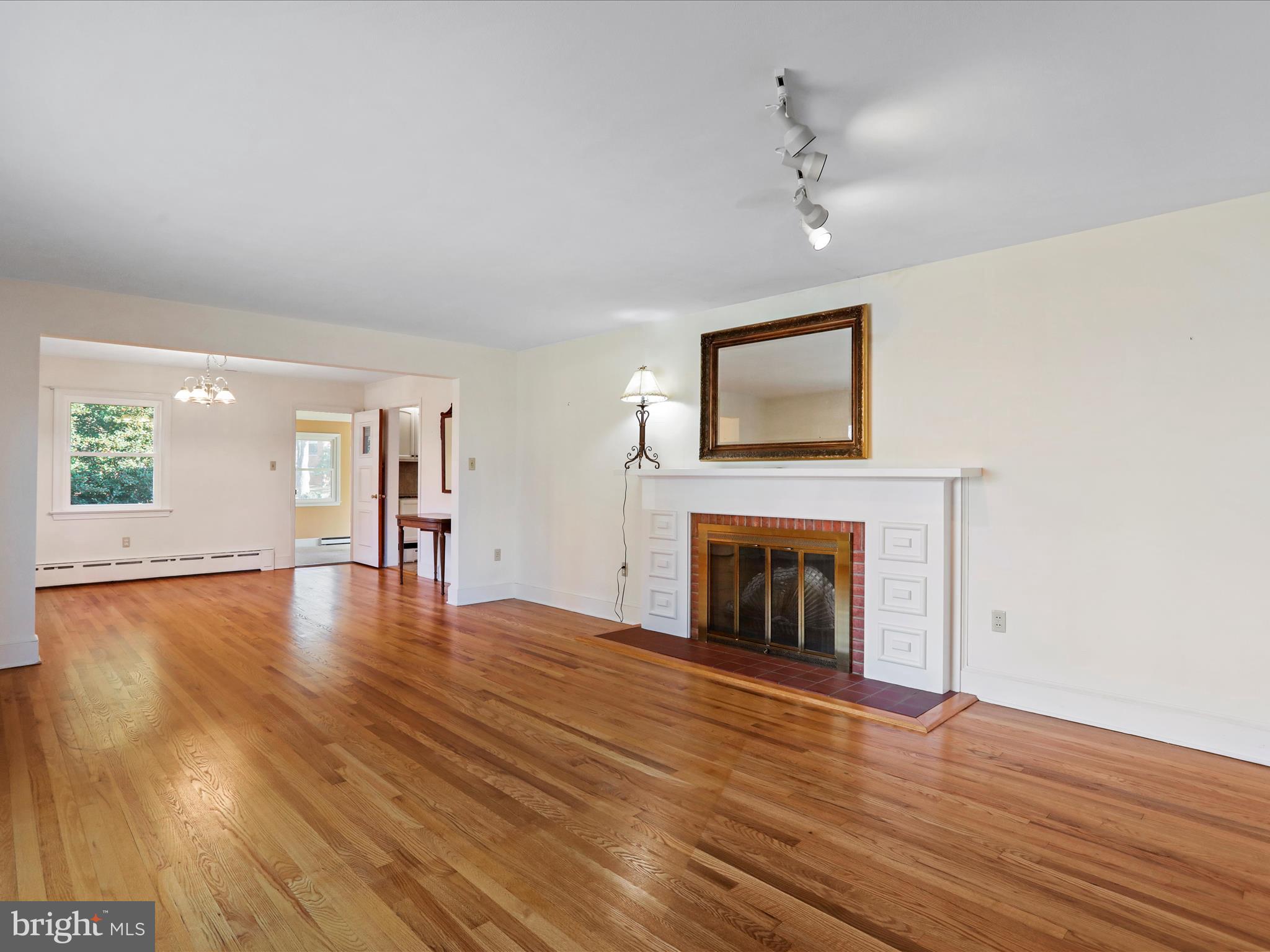 WOODLAND PARK - Residential