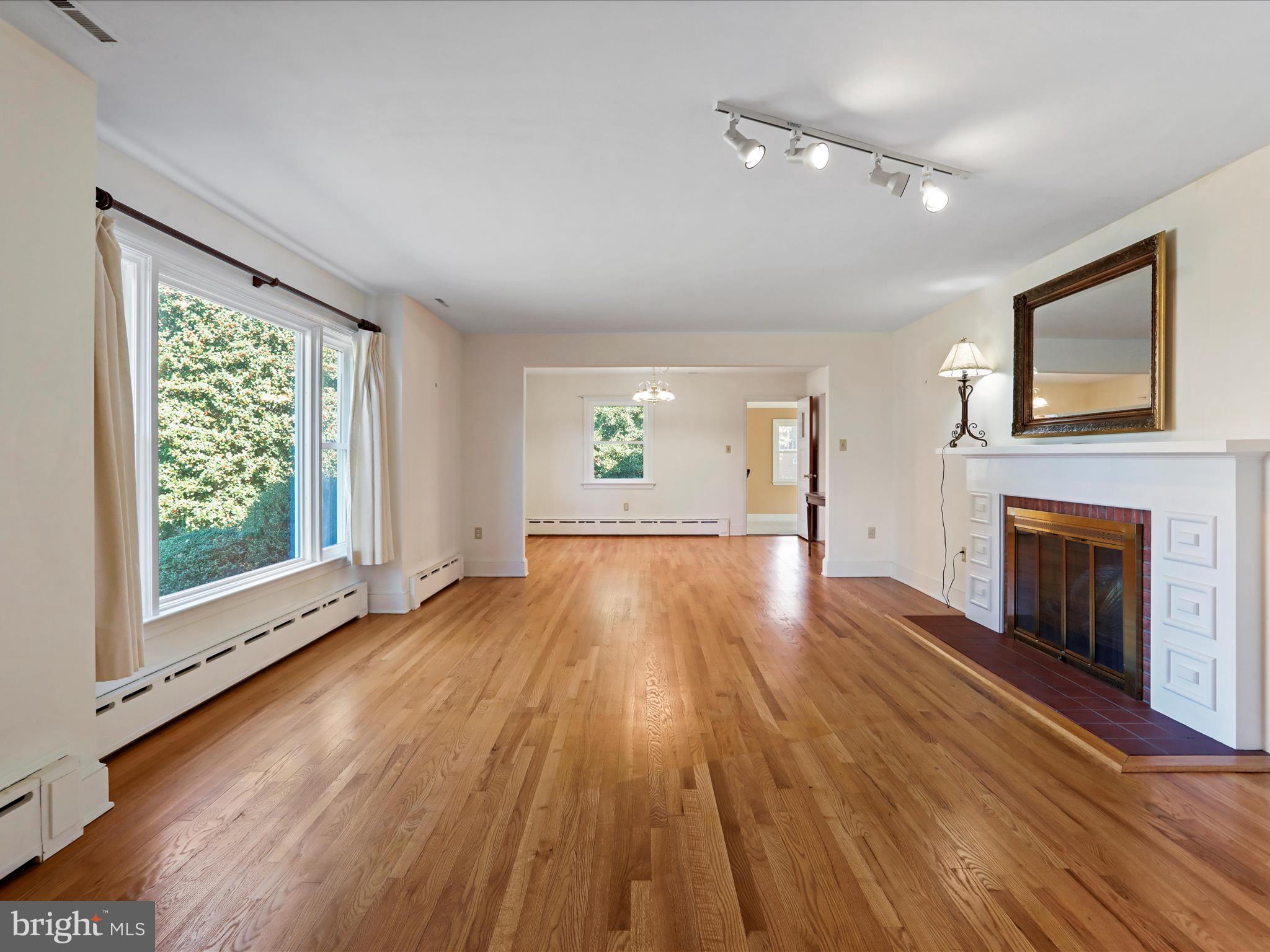 WOODLAND PARK - Residential