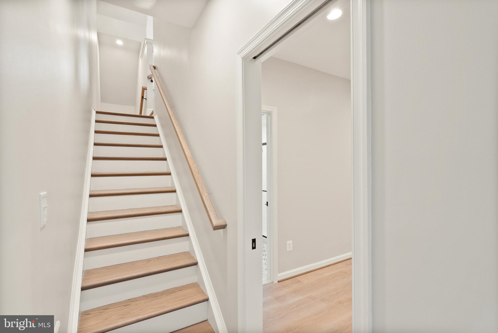 BARR HILL AT INVERNESS - Residential Lease