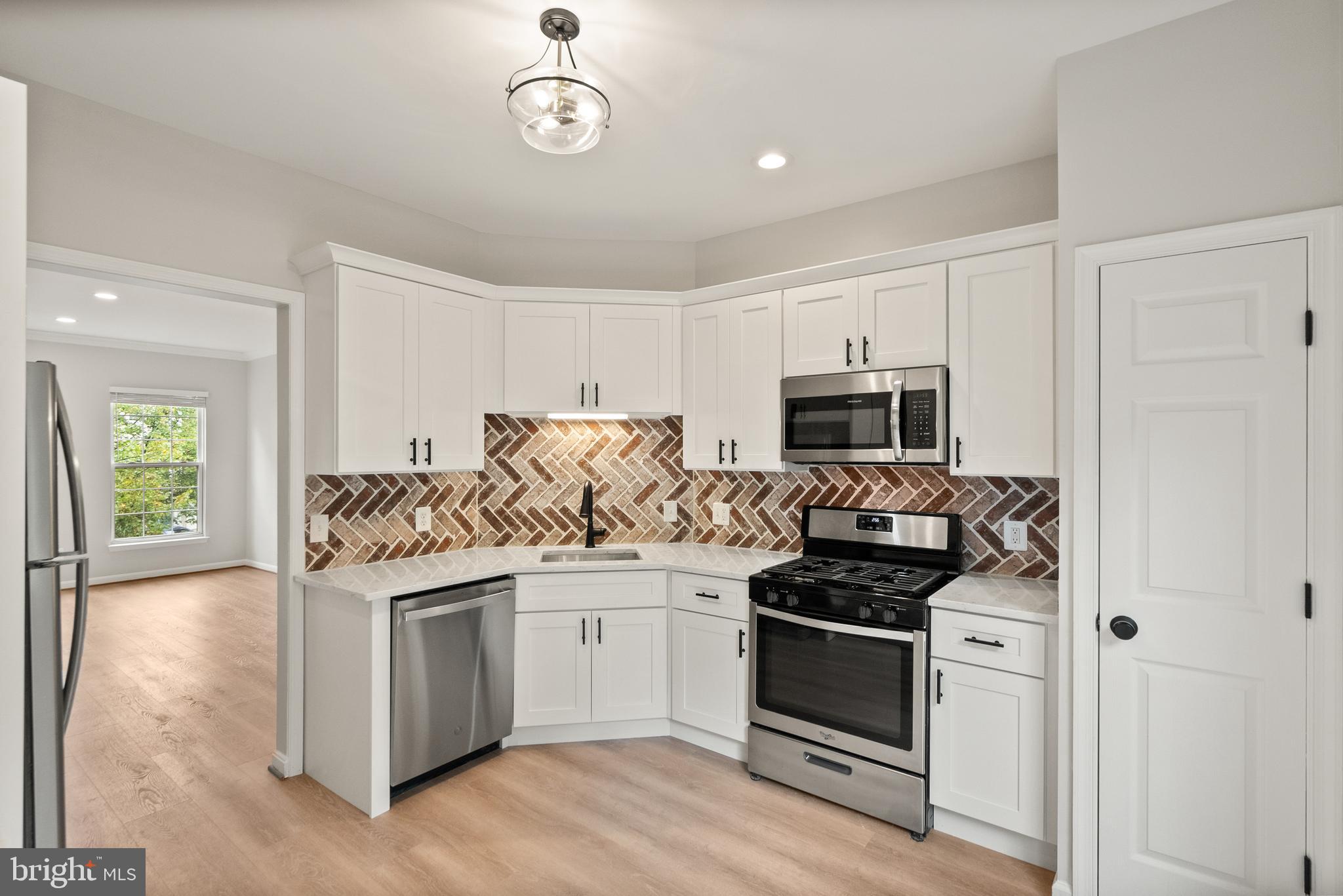 BARR HILL AT INVERNESS - Residential Lease