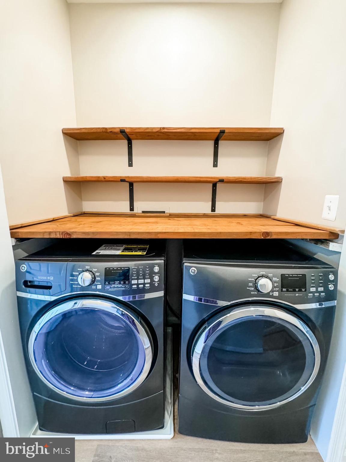 BARR HILL AT INVERNESS - Residential Lease