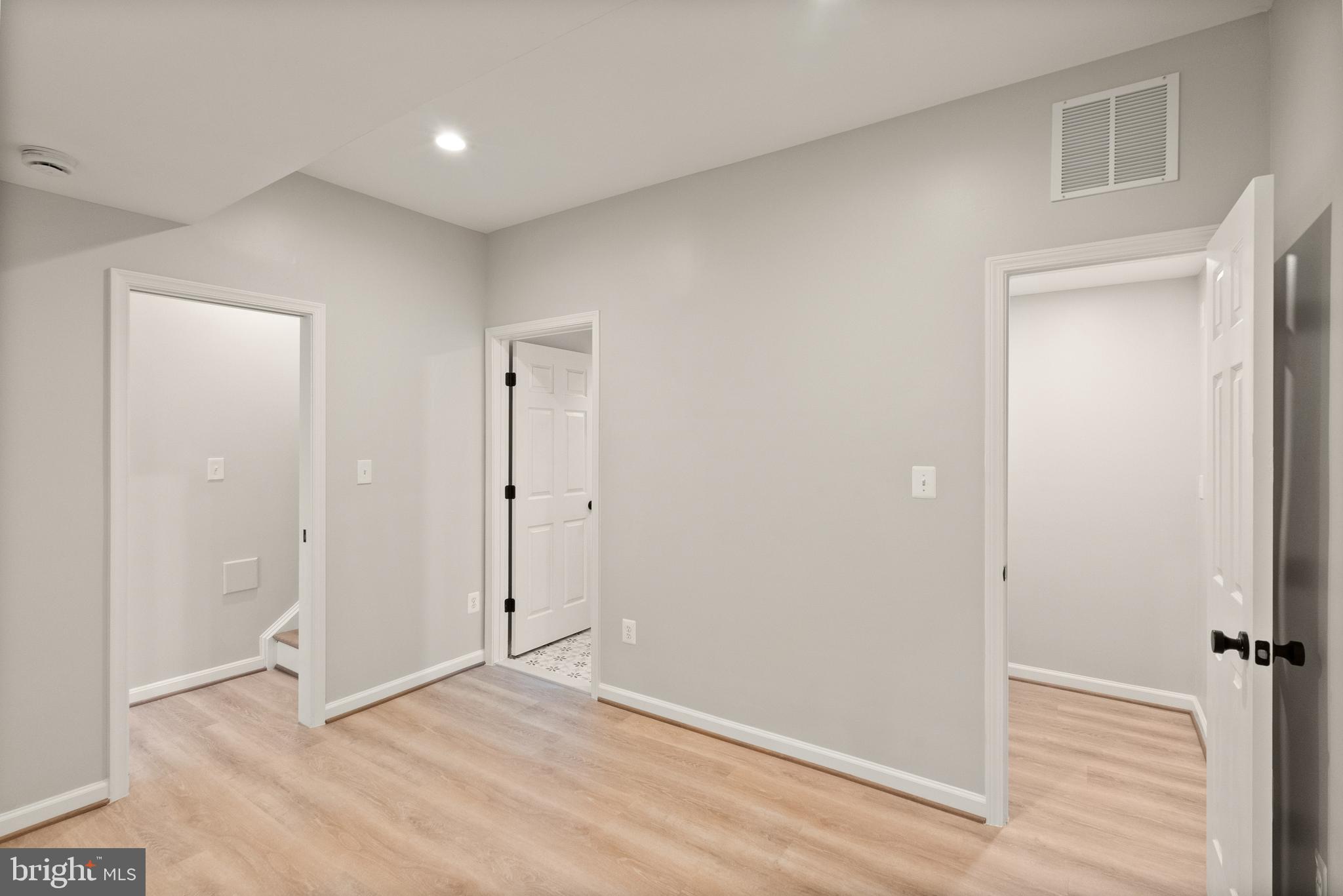 BARR HILL AT INVERNESS - Residential Lease