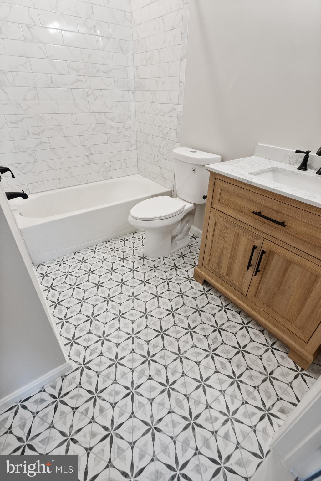 BARR HILL AT INVERNESS - Residential Lease