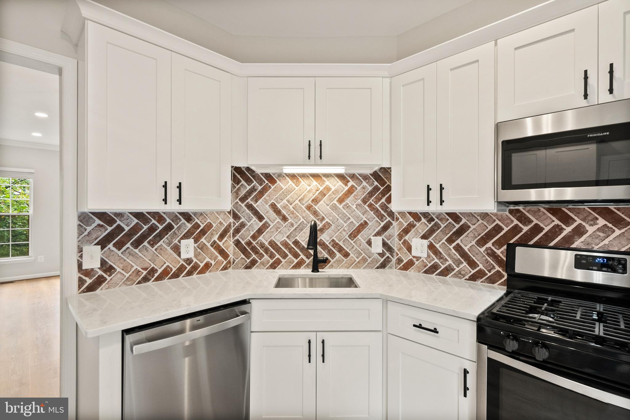 BARR HILL AT INVERNESS - Residential Lease