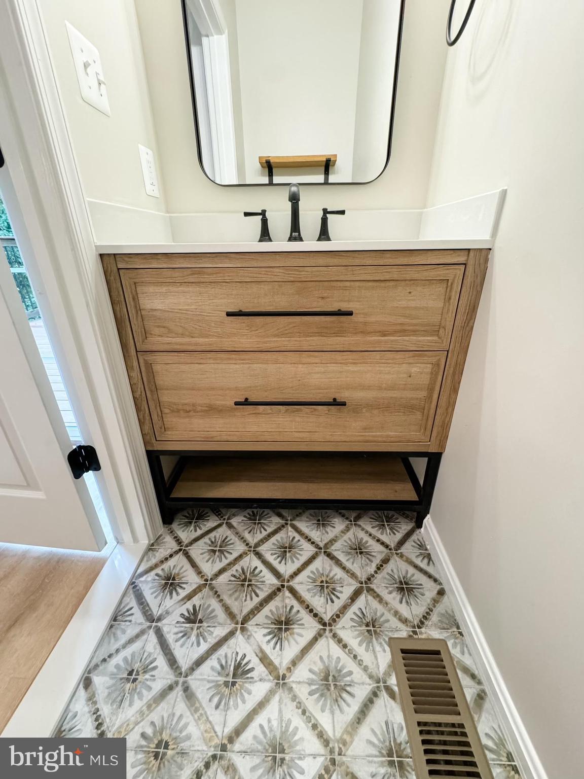 BARR HILL AT INVERNESS - Residential Lease