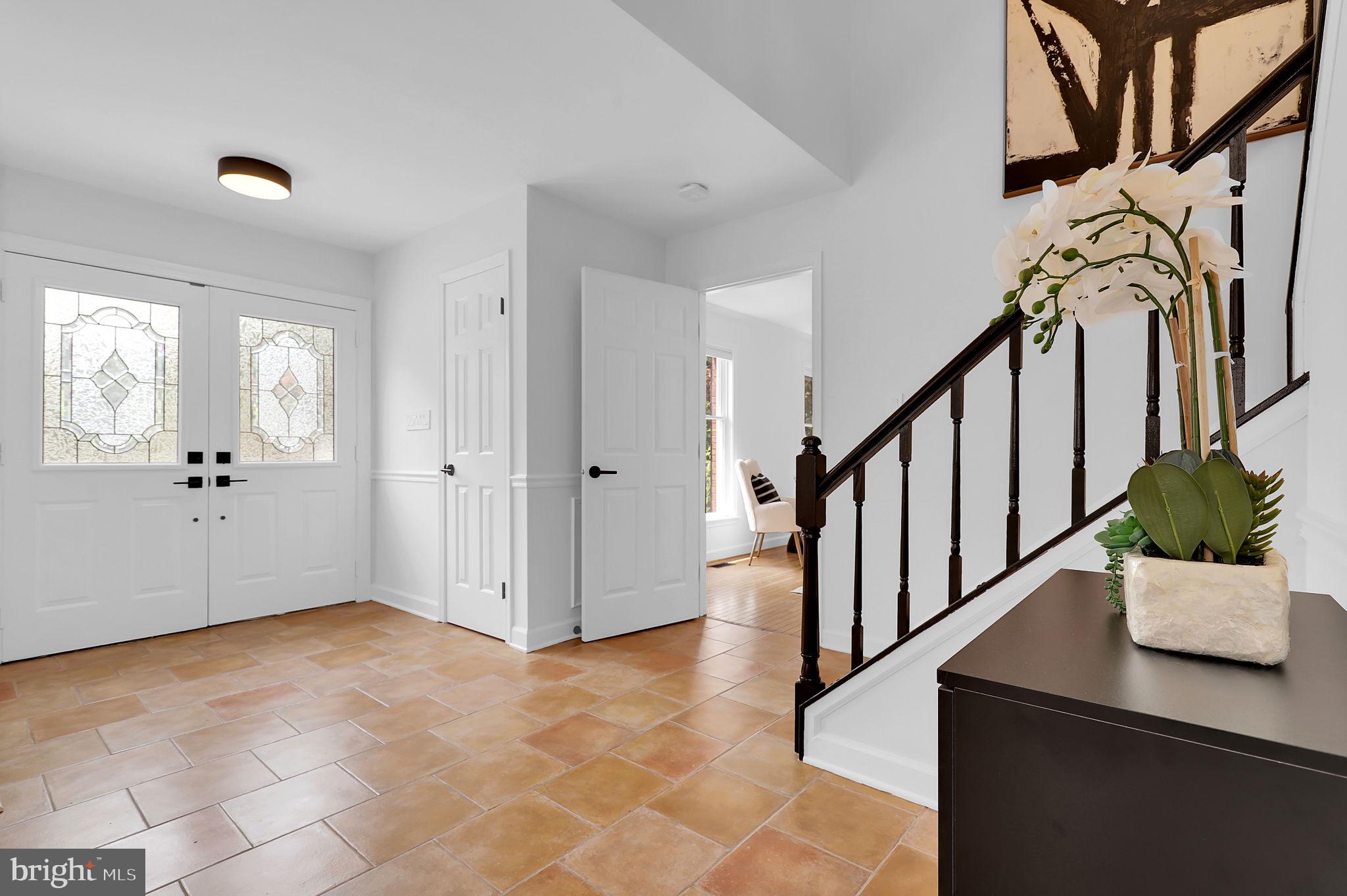2725 WOODRIDGE COURT