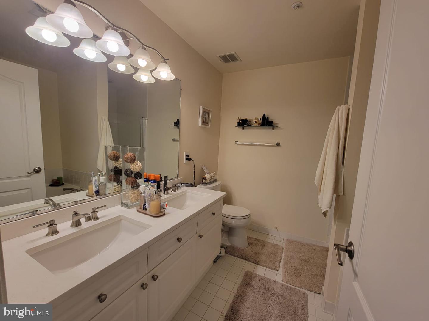 CARDINAL PLACE - Residential Lease