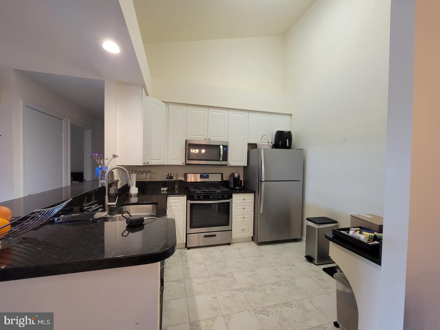 CARDINAL PLACE - Residential Lease