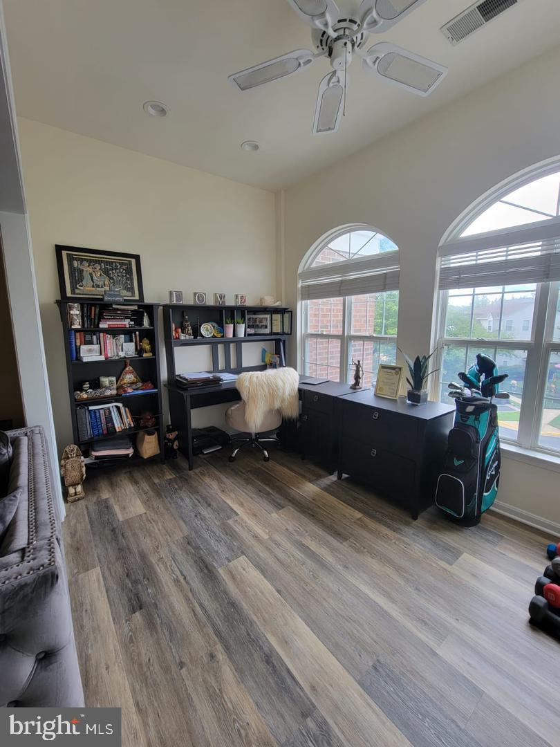 CARDINAL PLACE - Residential Lease