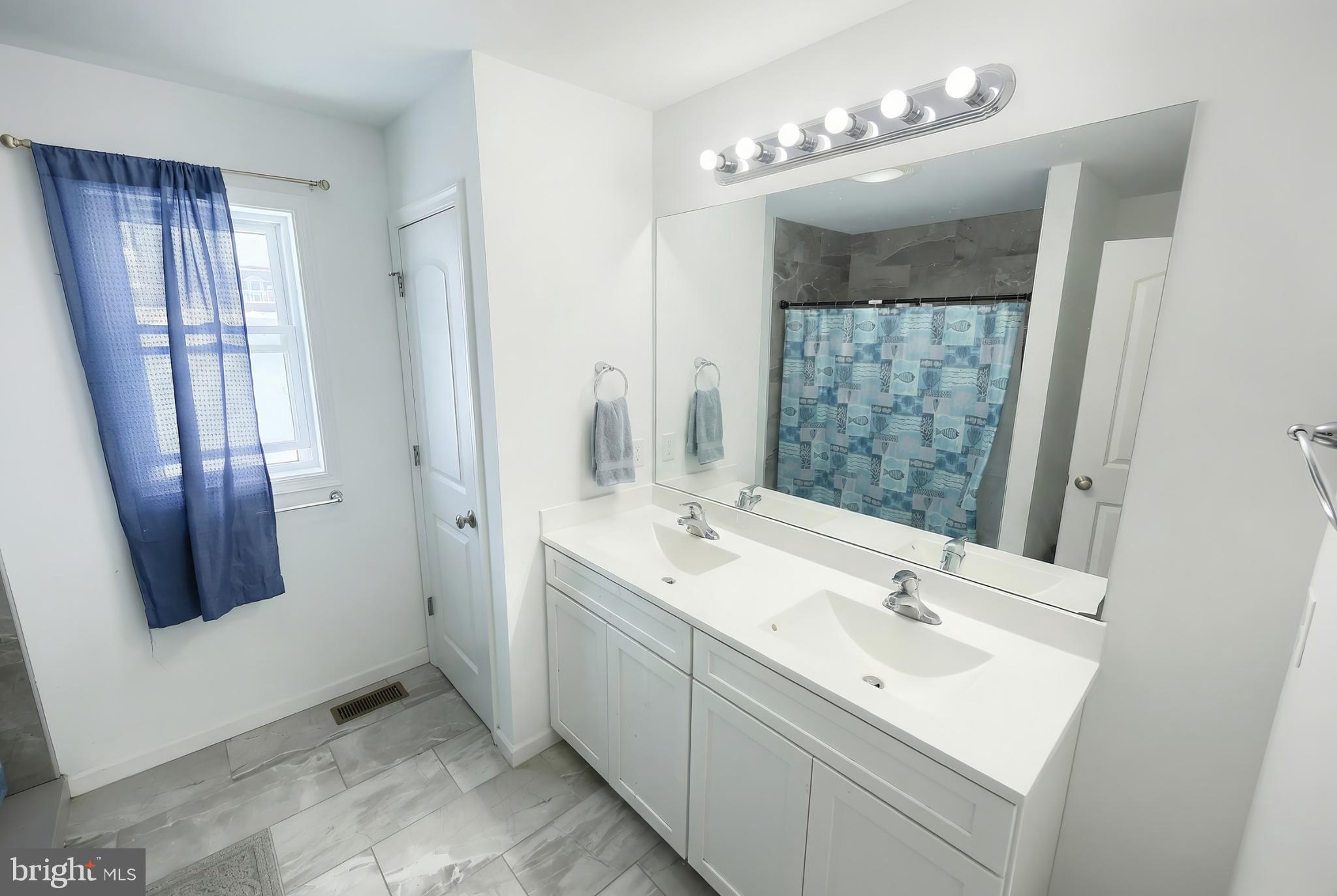 LEXINGTON ESTATES - Residential