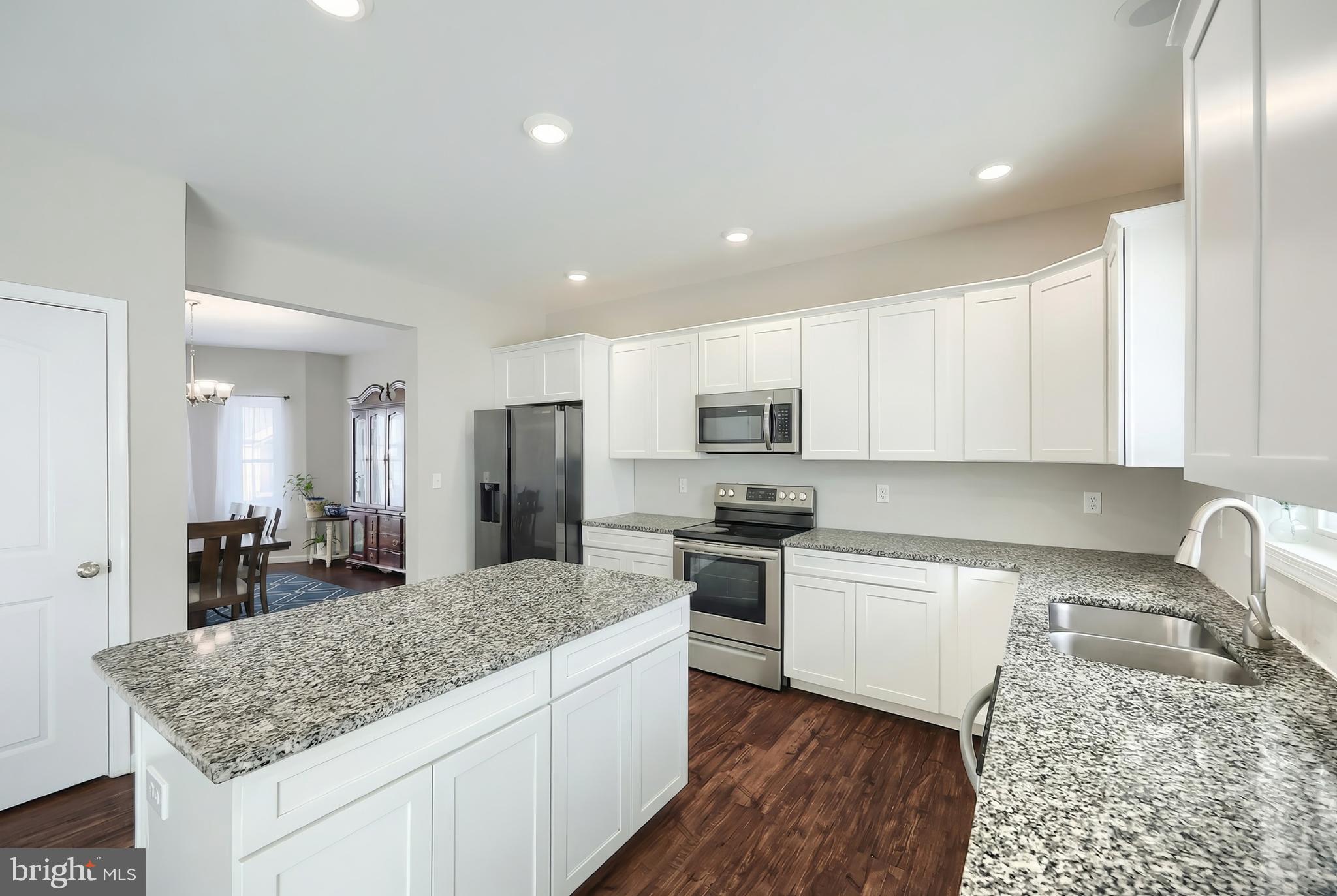 LEXINGTON ESTATES - Residential