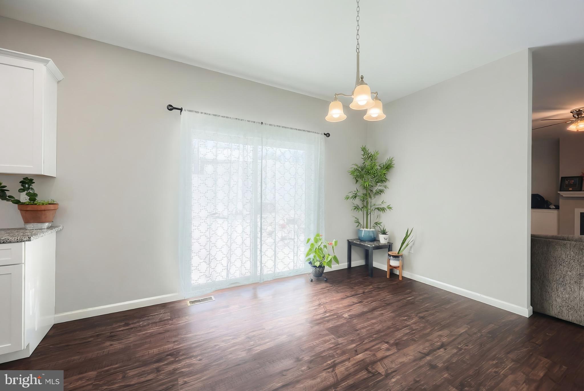 LEXINGTON ESTATES - Residential