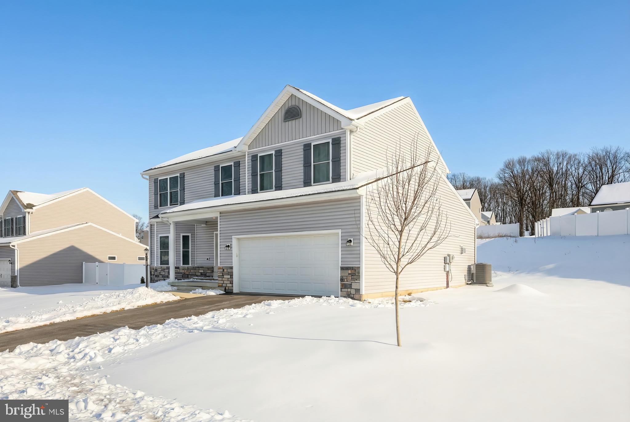 LEXINGTON ESTATES - Residential