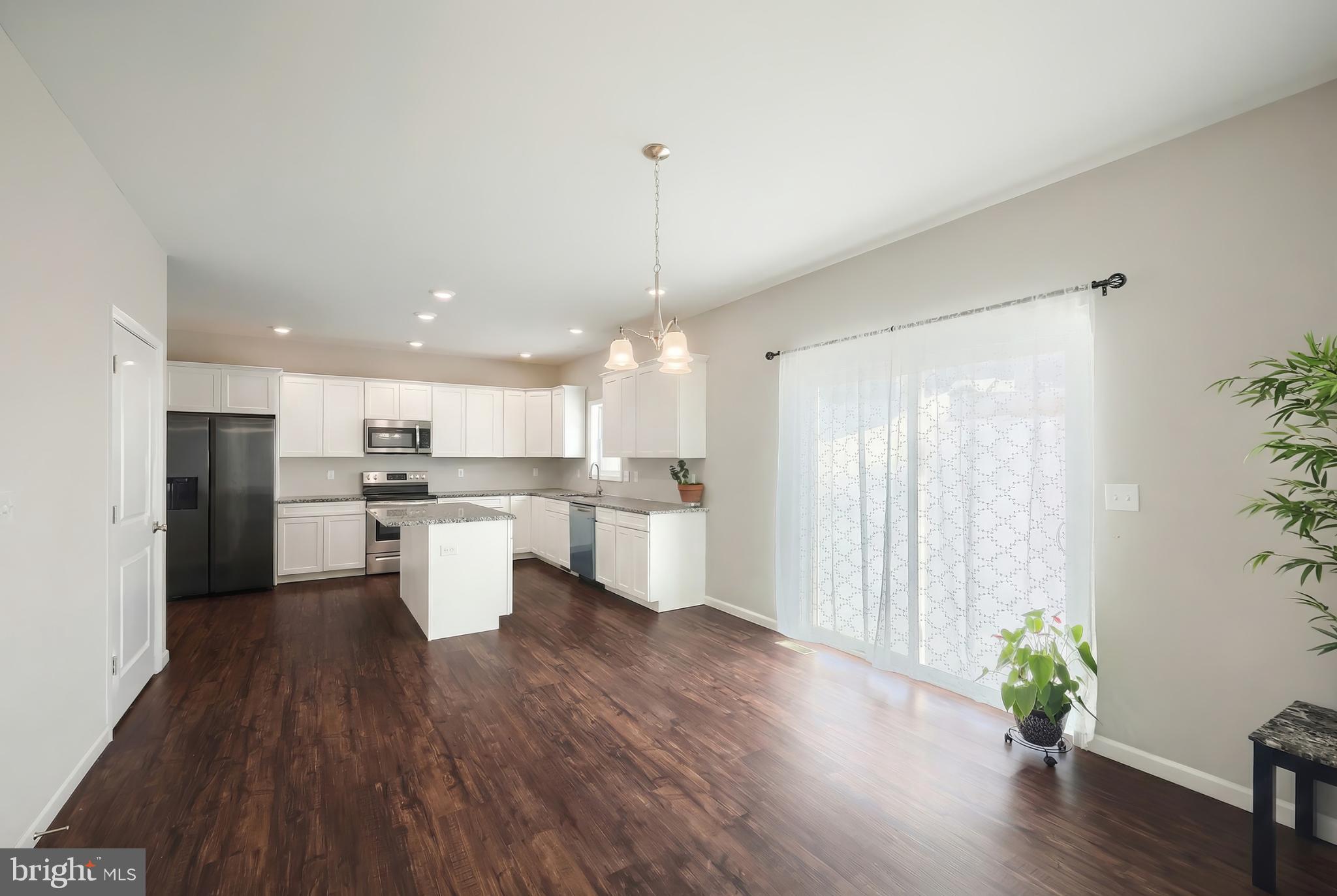 LEXINGTON ESTATES - Residential