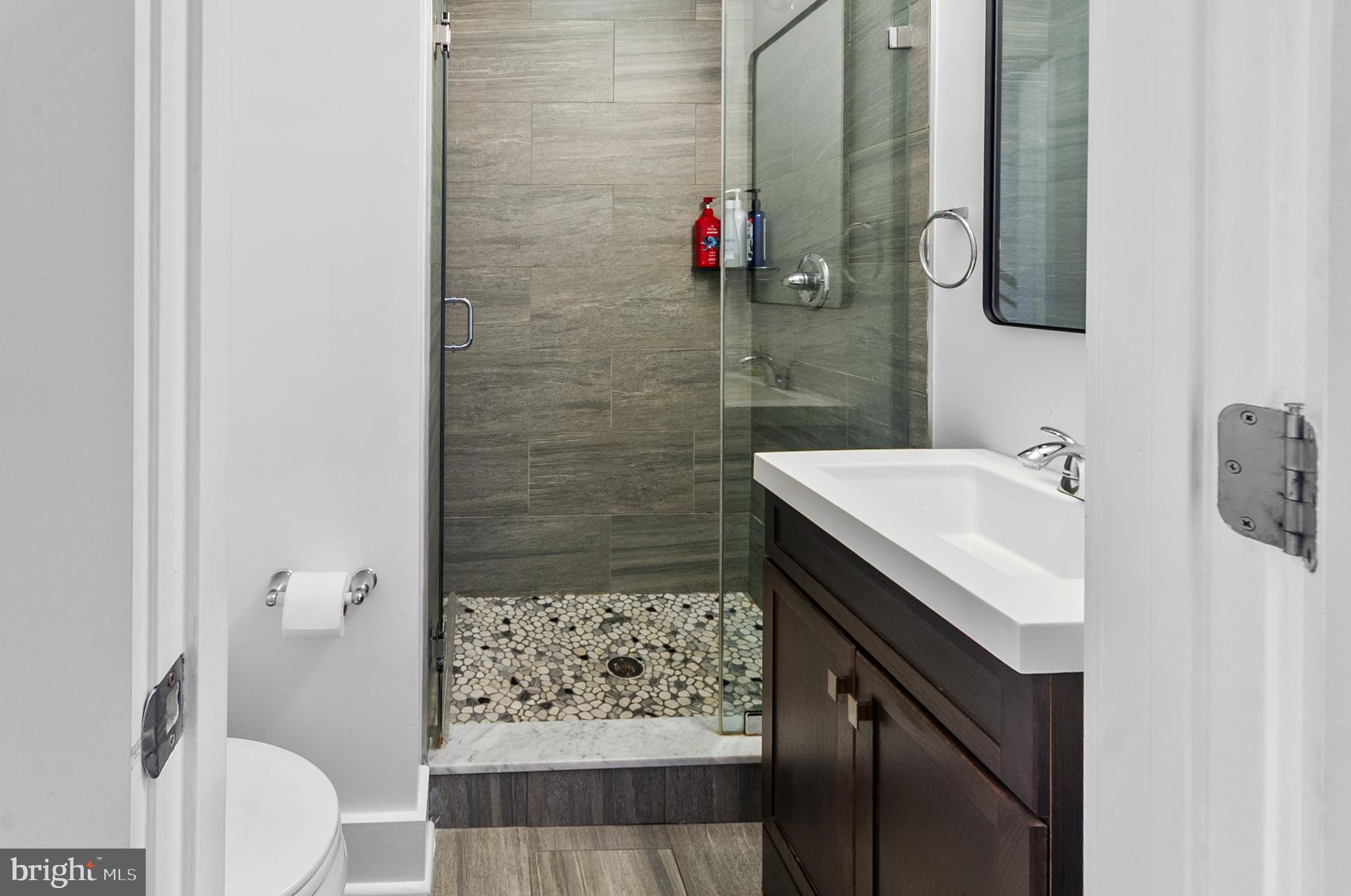 EAST FALLS - Residential