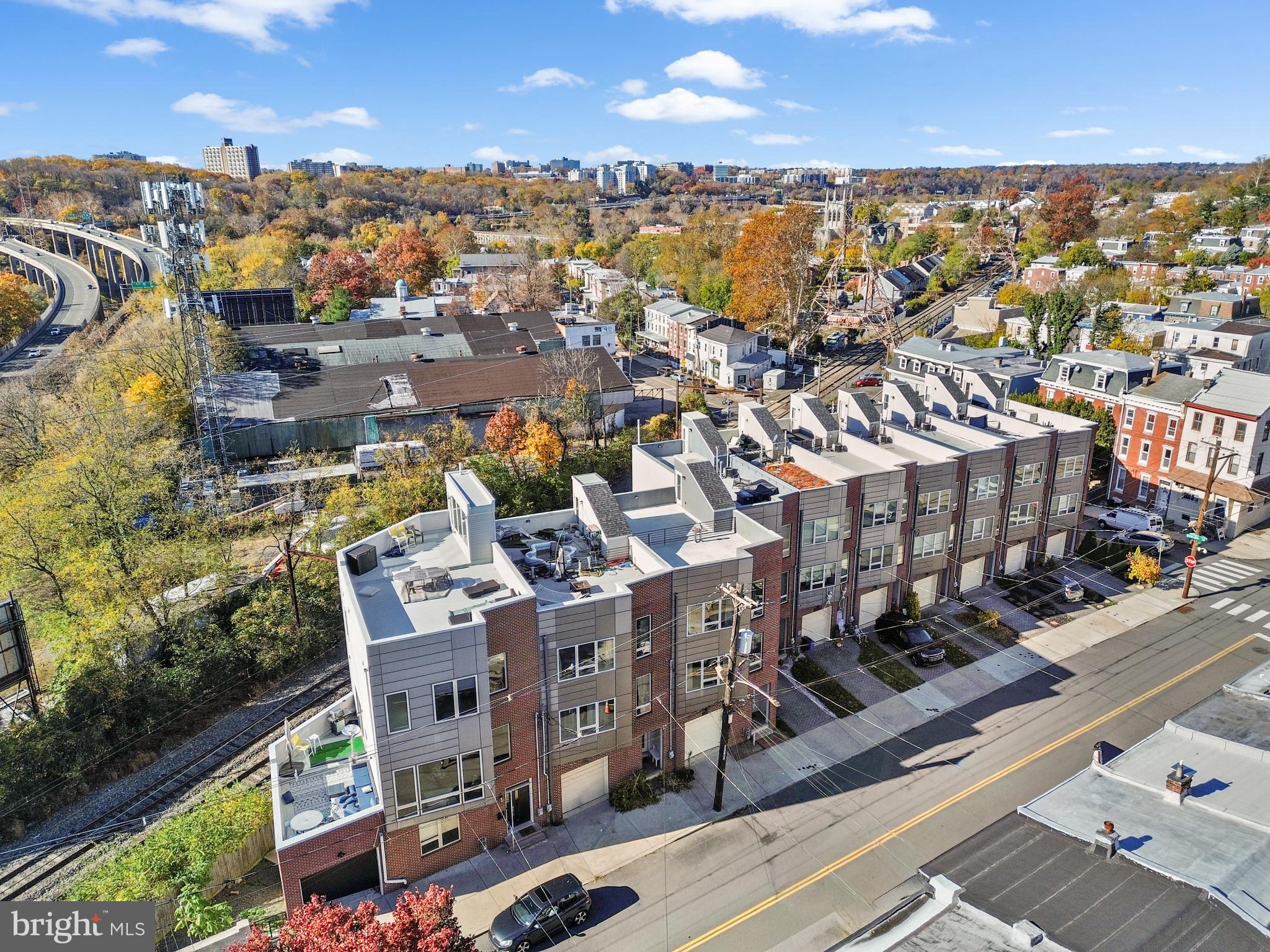 EAST FALLS - Residential