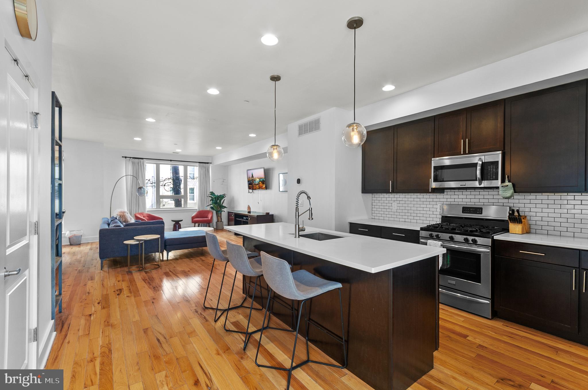 EAST FALLS - Residential