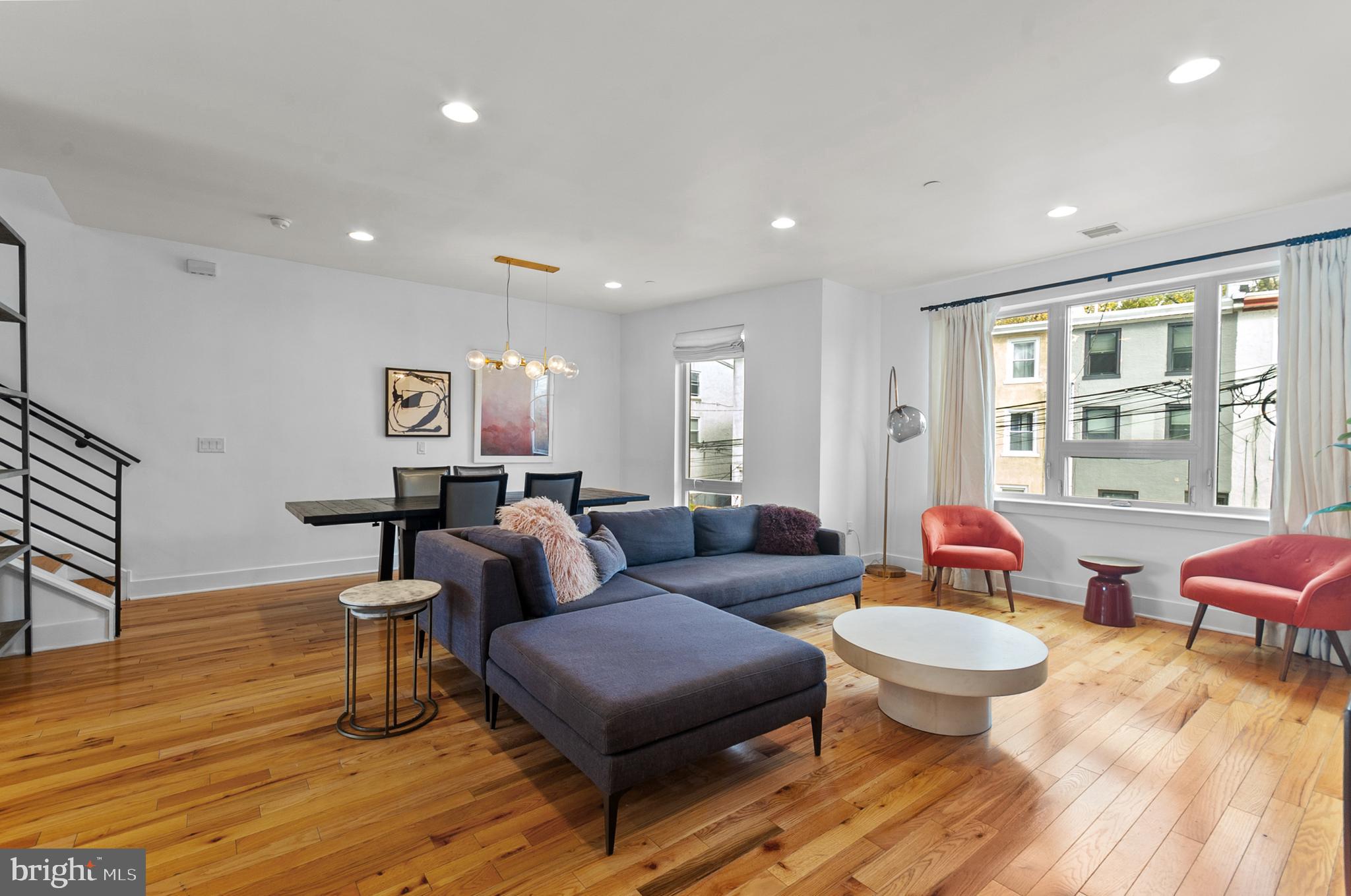 EAST FALLS - Residential