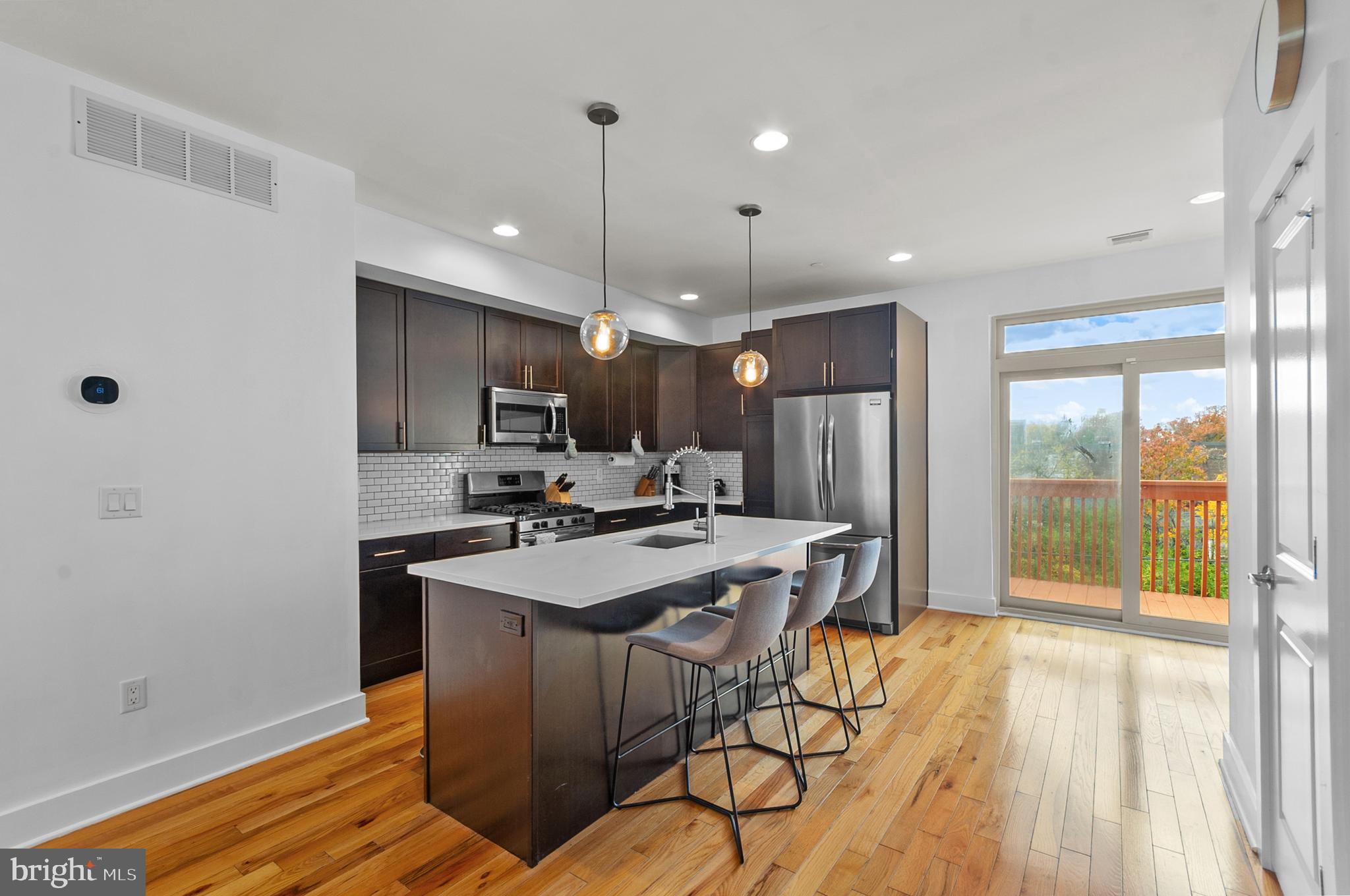 EAST FALLS - Residential