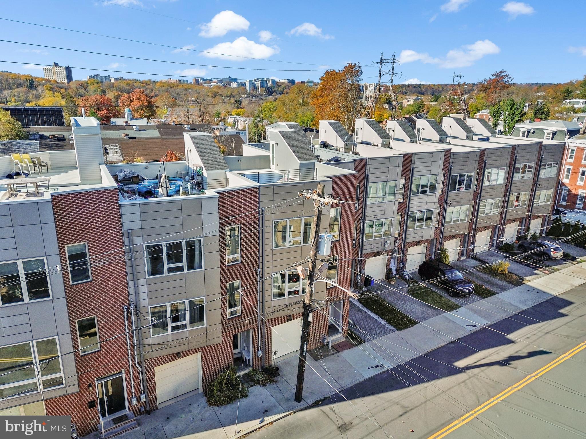 EAST FALLS - Residential