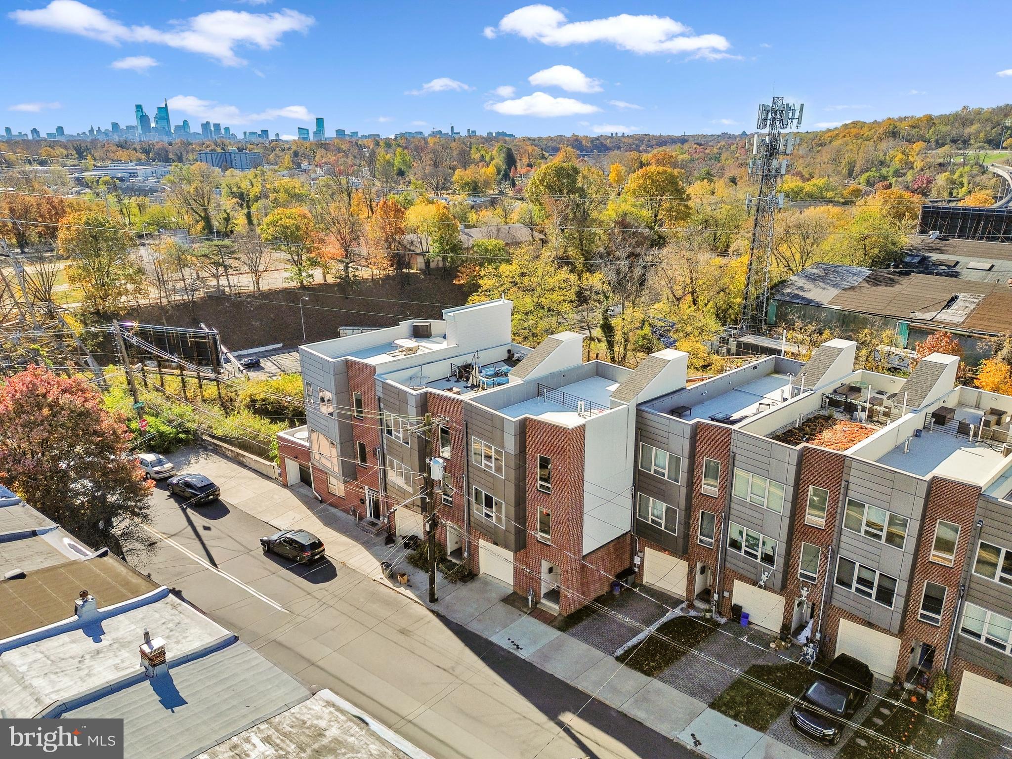 EAST FALLS - Residential