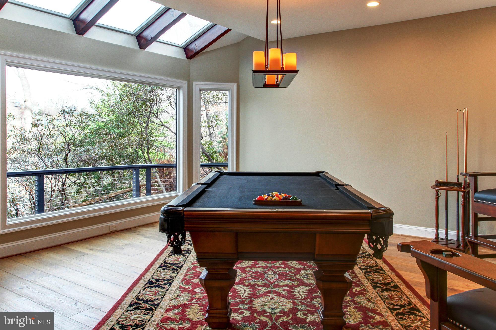 THE DOWNS - Residential