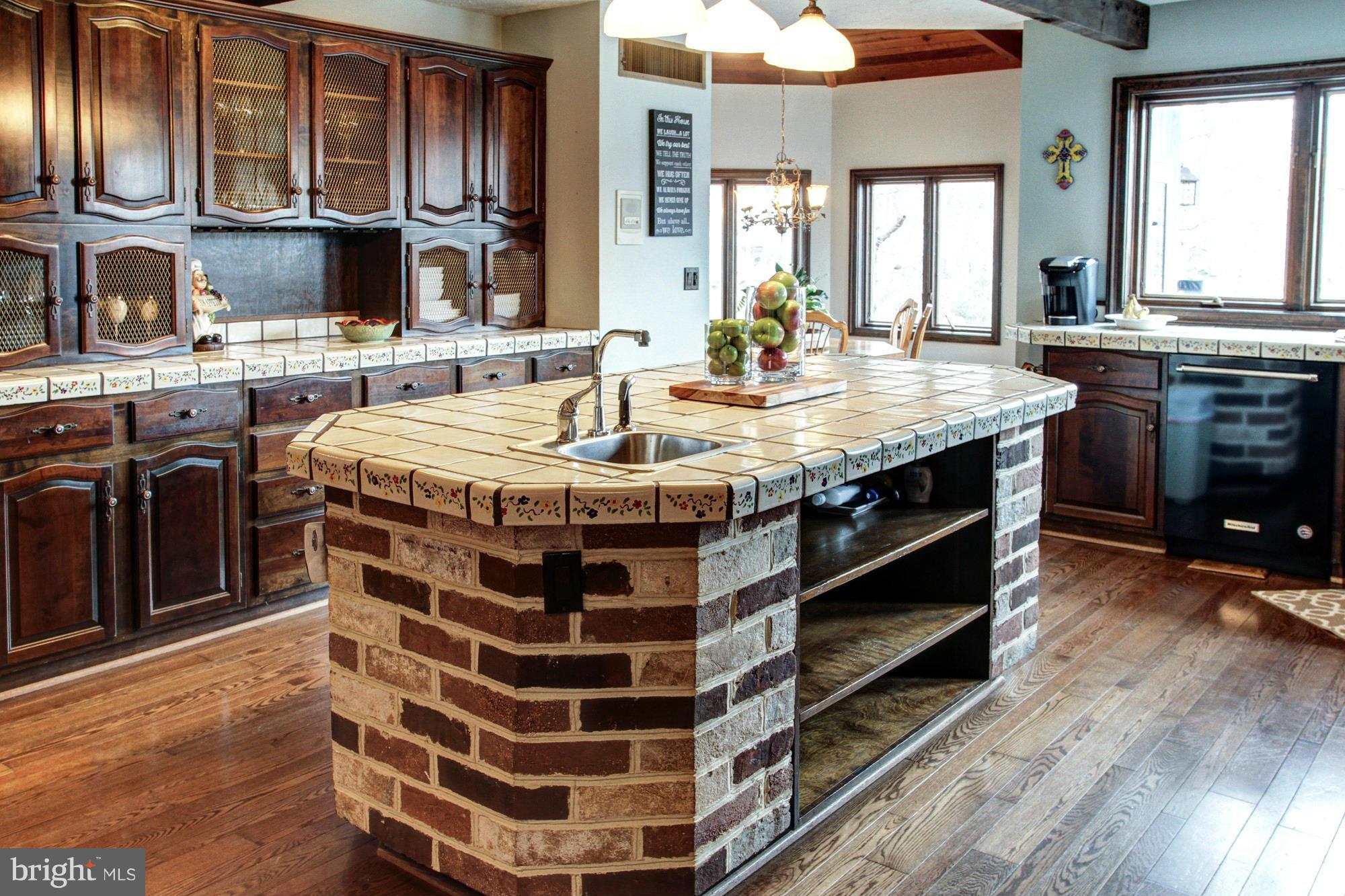 THE DOWNS - Residential